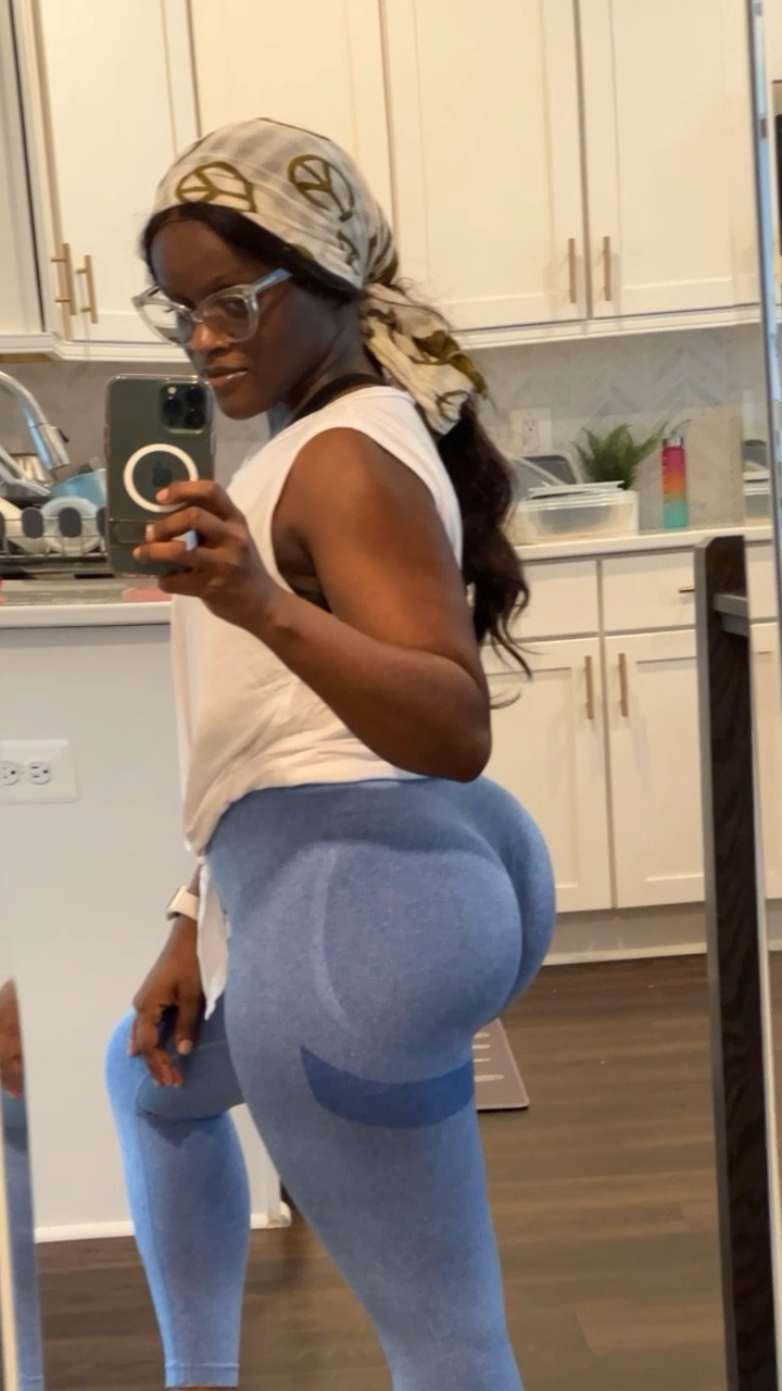 This gym leggings is the truth 🥰🥰🥰

#LTKfitness #LTKover40 #LTKfindsunder50