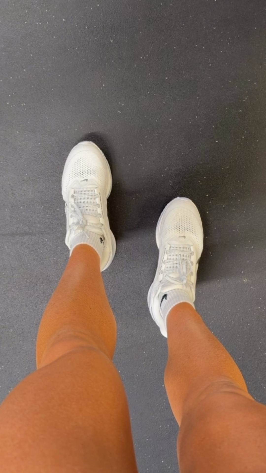 @Nike US let’s give the Pegasus a run 😍😜

#LTKActive #LTKfitnessgoals #LTKootd