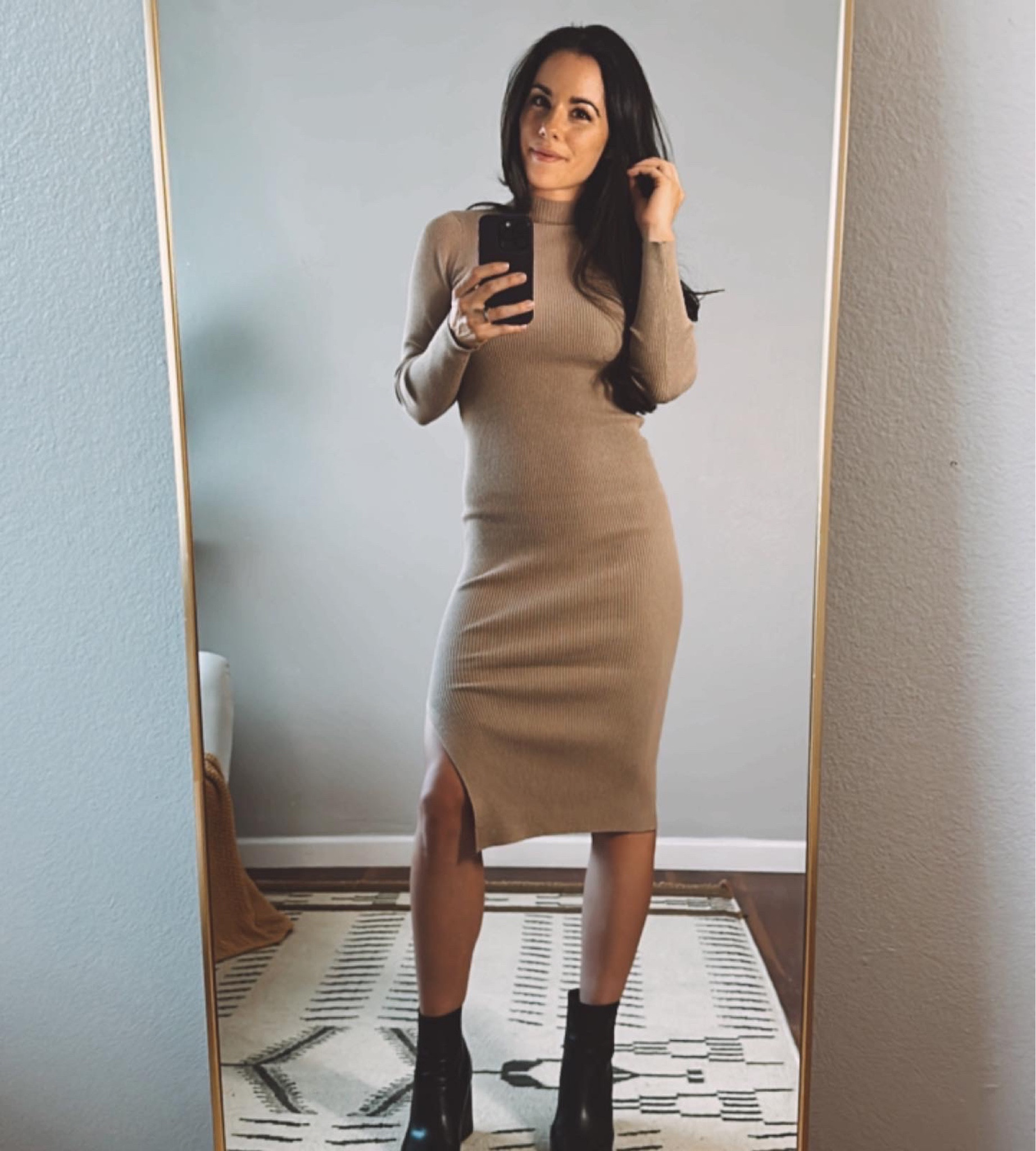 Sweater dress szn 😍

#LTKshoecrush #LTKSeasonal #LTKworkwear