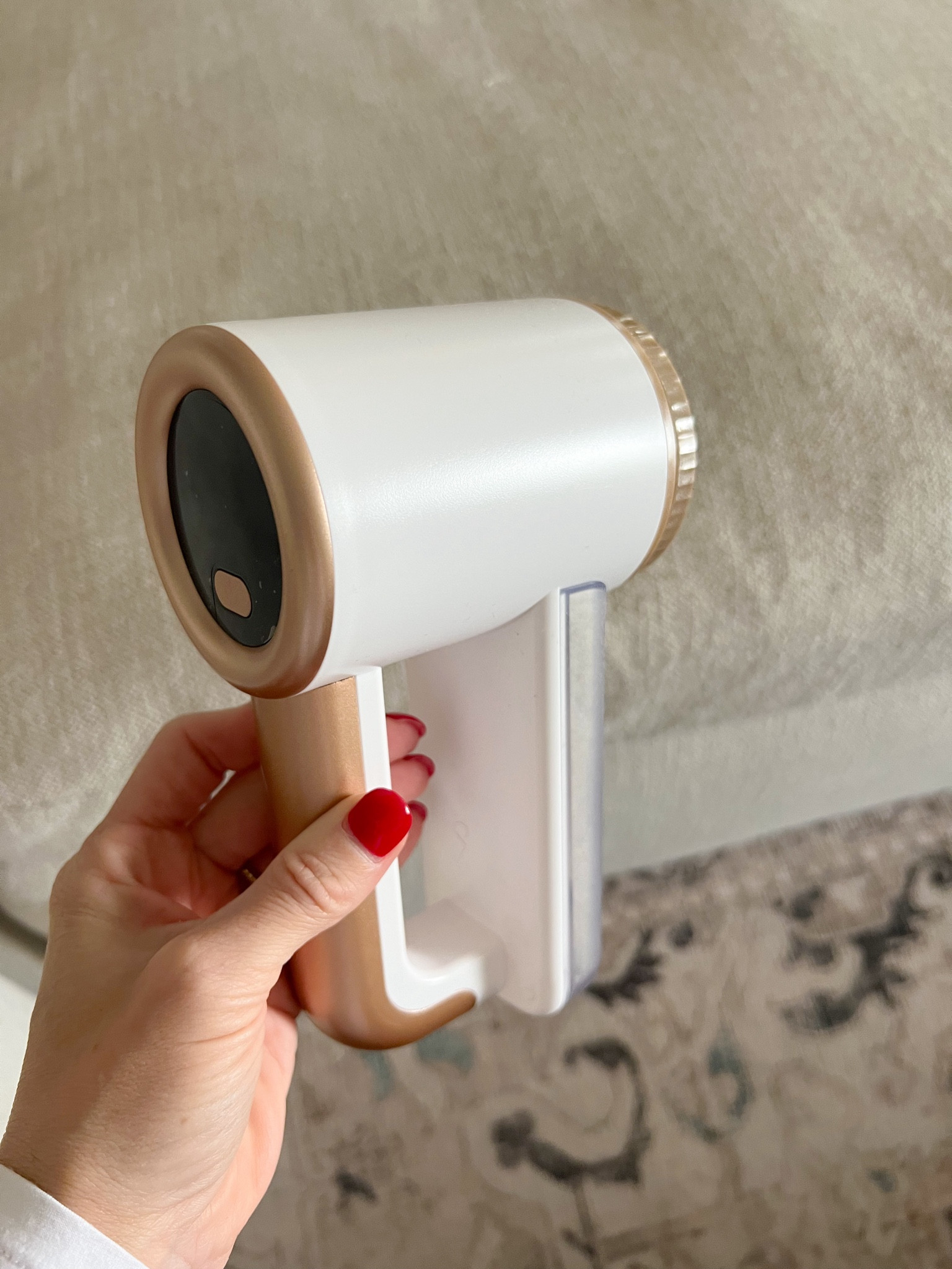 Amazon Fabric Shaver✨

So good makes our linen couch look almost brand new!!

Amazon finds, fabric shaver, amazon home finds 

#LTKhome