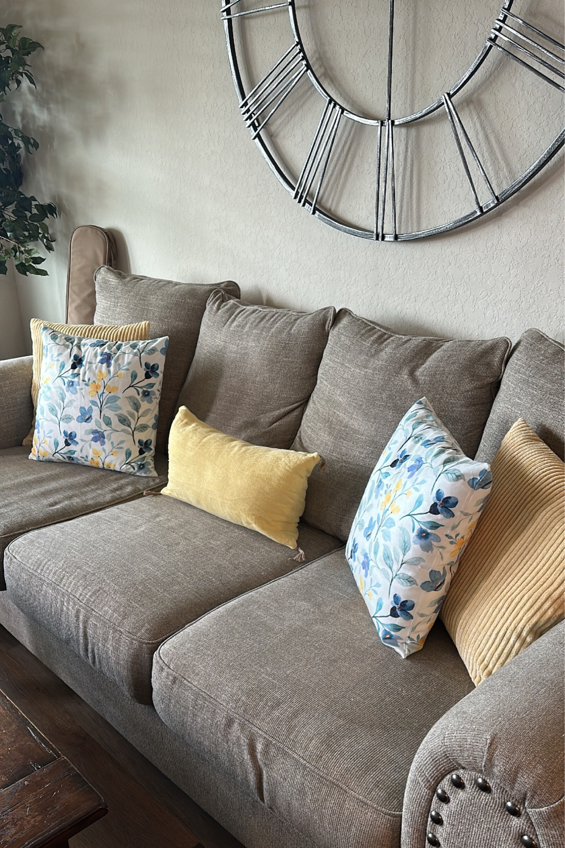 Spring throw pillow covers // spring home decor 

#LTKhome #LTKSeasonal #LTKunder50