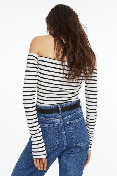 Ribbed off-the-shoulder top | H&M (UK, MY, IN, SG, PH, TW, HK)