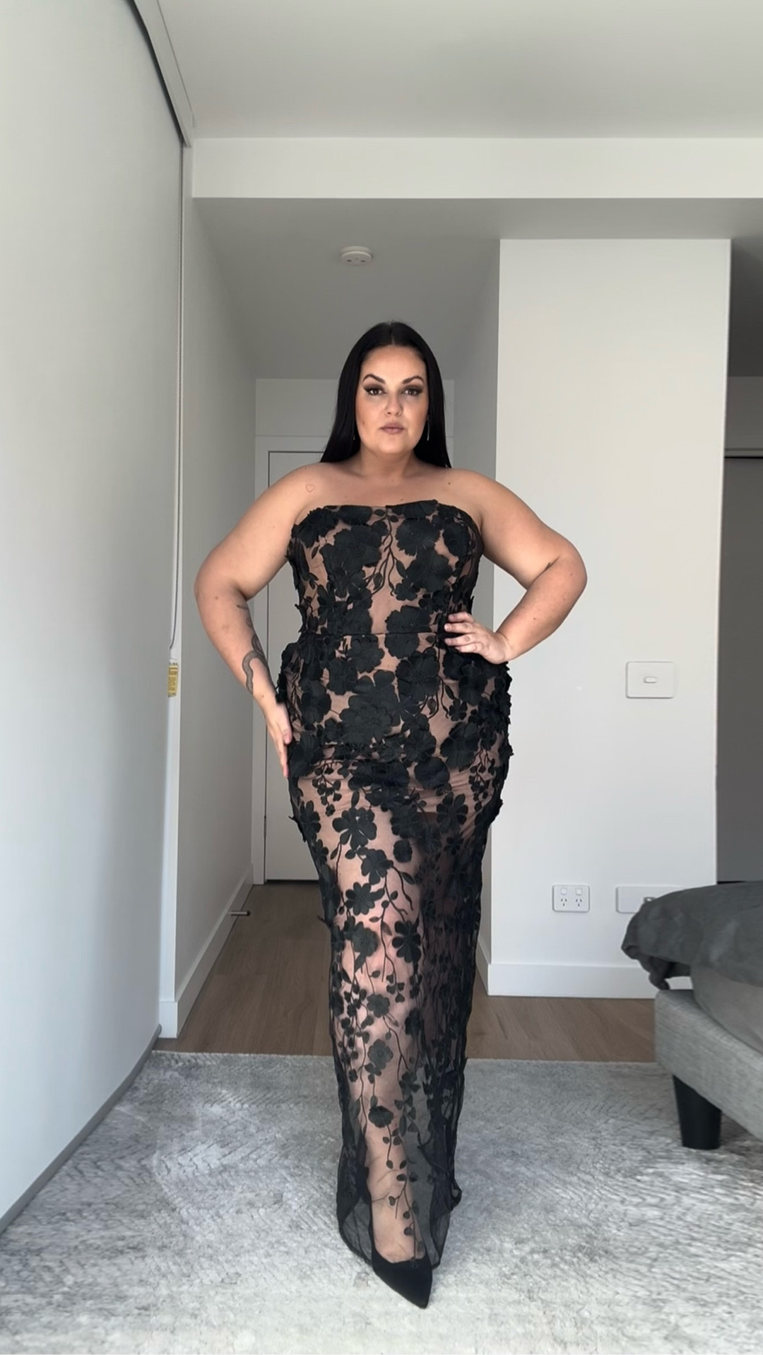 Getting into the holiday spirit with some gorgeous femme fatale style dresses from Showpo 🌹

I know i say this every time but - wow, i couldn't pick a favourite if i tried but i do love the first and the last ones! 

🔗ANZ, EU, UK AND US LINKS

#LTKmidsize #LTKplussize #LTKcurves