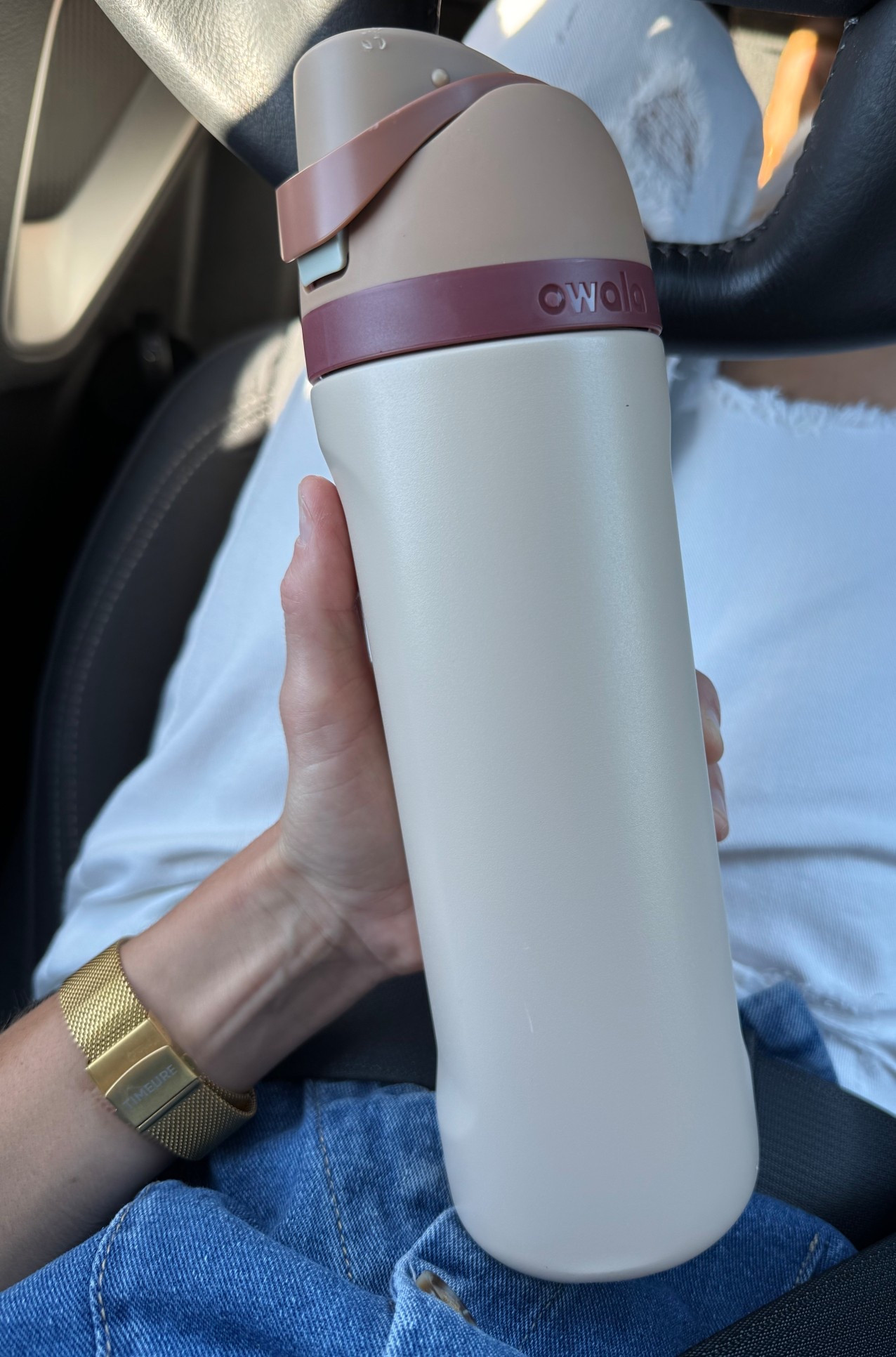 Finally upgraded my water bottle to Owala like my kiddos!

Water bottle 