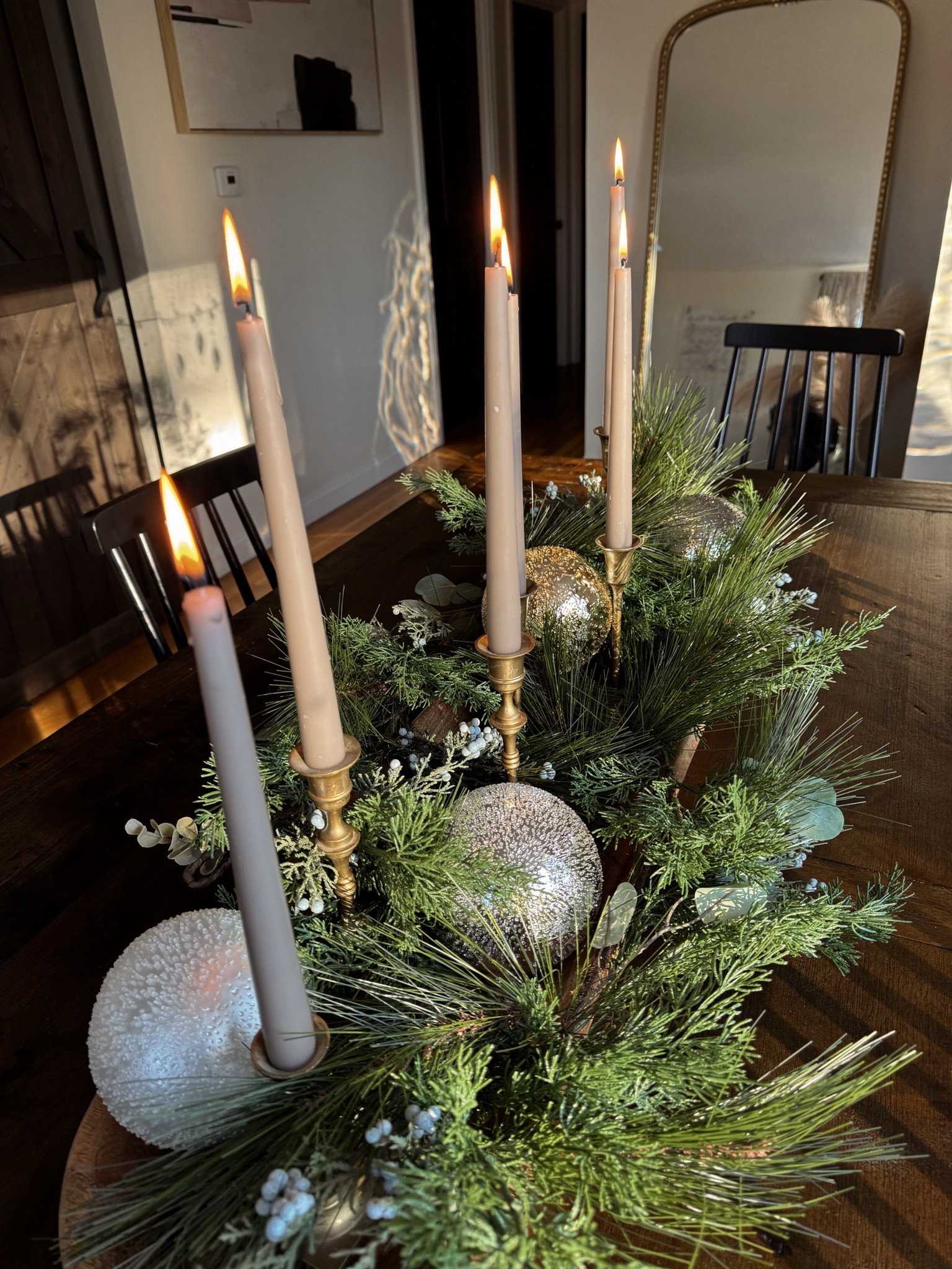 Christmas Center Piece


#ltkhome




Christmas decor, Christmas table setting, Christmas candles, Christmas garland, garland, ornaments, neutral decor, decoration, home decor, dining room ideas, dining room, dining room decor, holiday decor ideas 

#LTKHoliday #LTKSeasonal #LTKGiftGuide