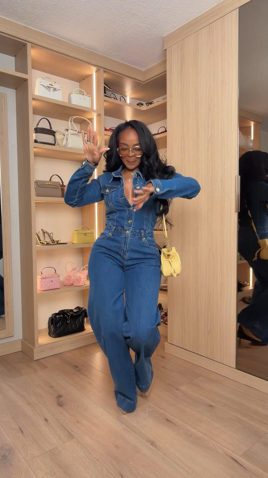 Scroll to shop this chic denim jumpsuit. Perfect for brunch, casual date nights, or a stylish day out.

Measurements: 5'4", 138 lbs, 34D bust, 27" waist, 40" hips