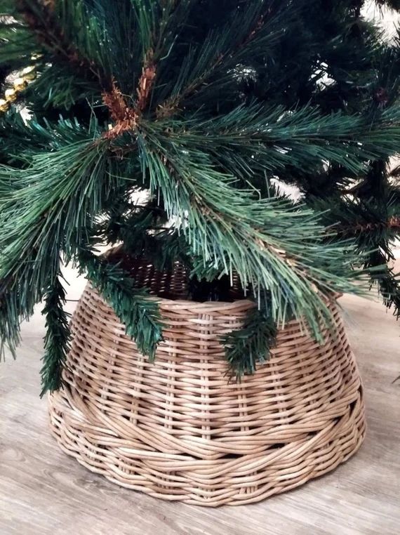 Christmas tree skirt natural color, Rustic Christmas tree collar, wicker basket for tree,  Christ... | Etsy (US)
