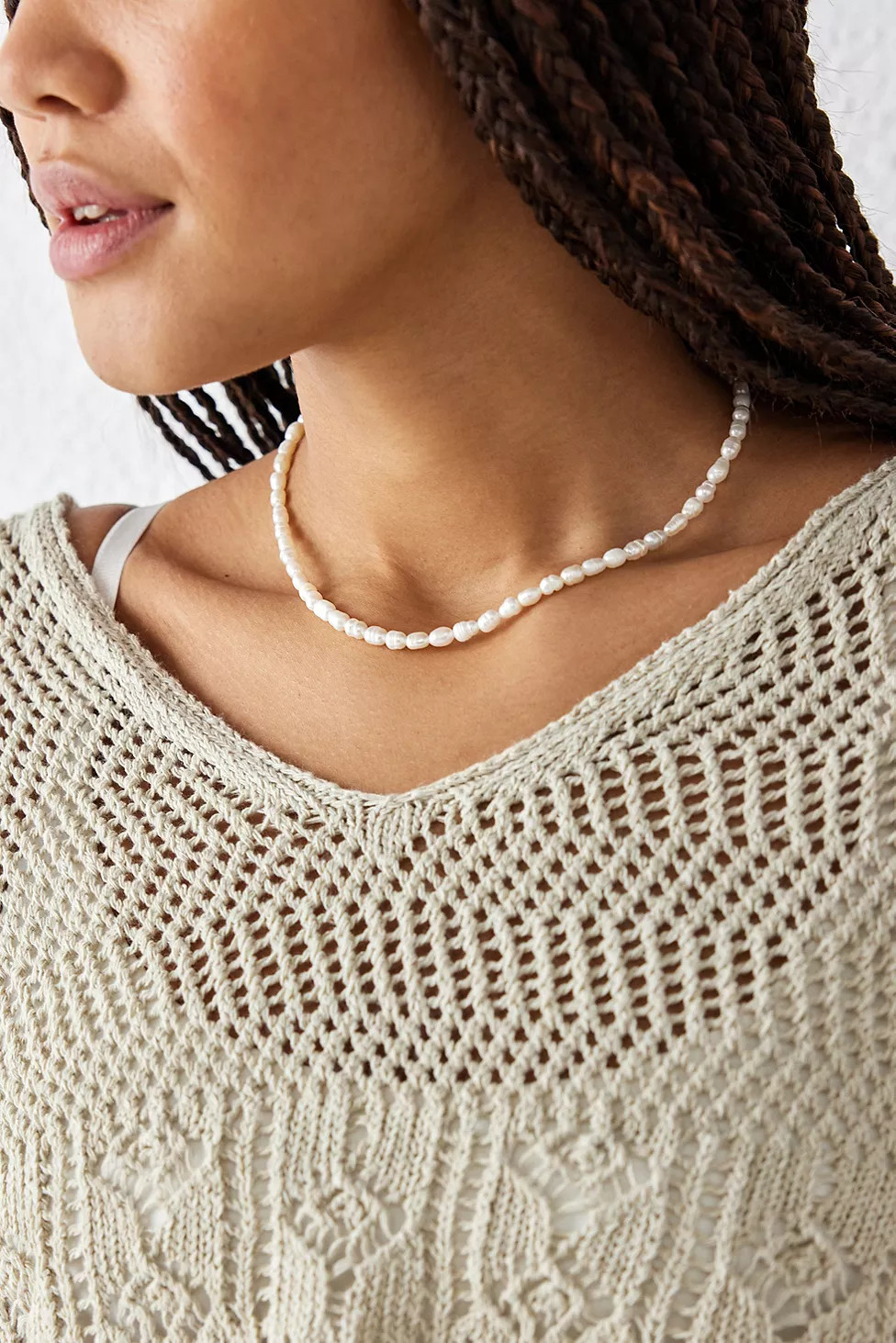 Silence + Noise Pearl Choker Necklace | Urban Outfitters (EU)