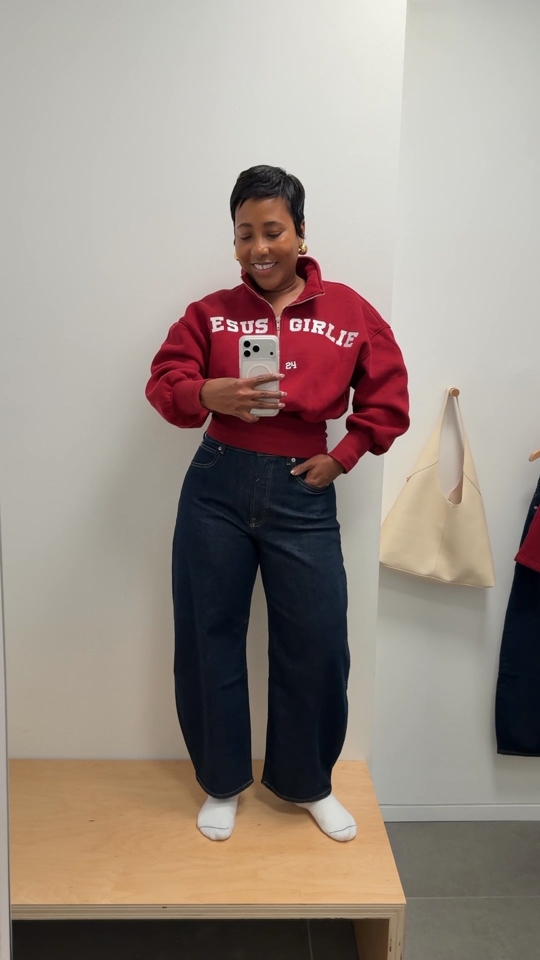 These Everlane barrel denim jeans are so comfortable and on trend. I’m wearing a size 30 (usually size 29). 