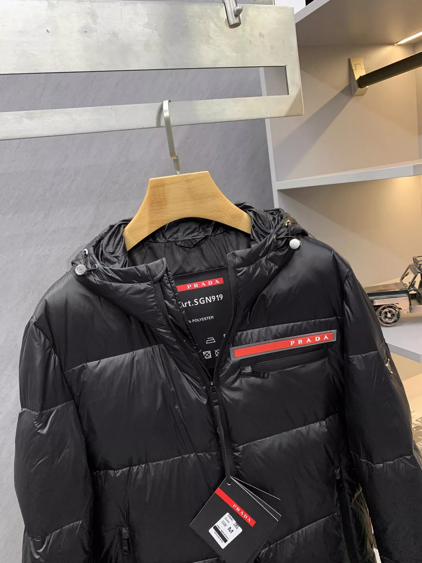 Prada hotsell jacket dhgate