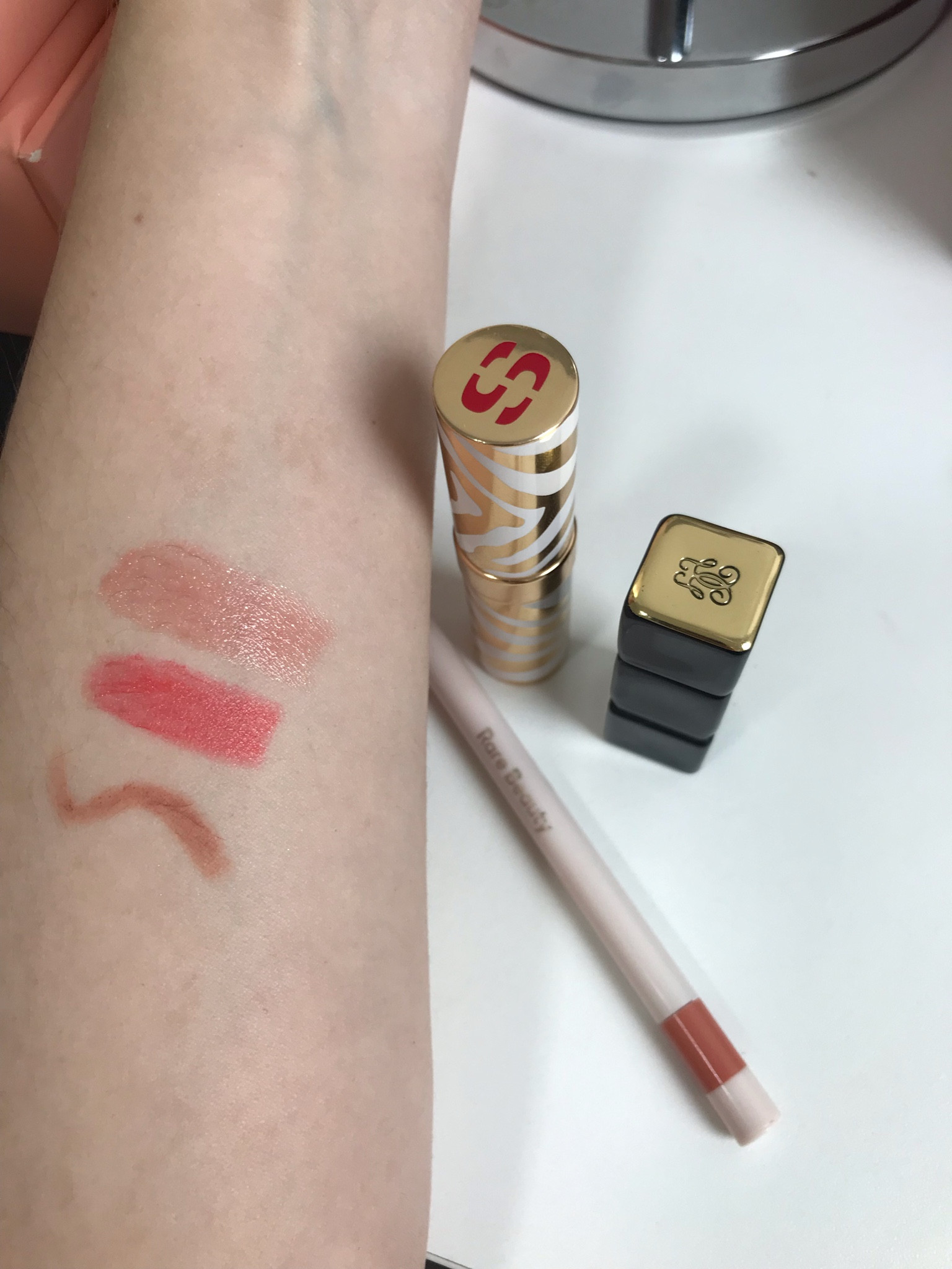 Lip-comb de sucesso ❤️
Lápis labial Rare Beauty, na cor Creative
Batom KissKiss Guerlain na cor 344
Batom Phyto-Rouge Shine Sisley na cor 10

#LTKbrasil #LTKbeauty #LTKFind