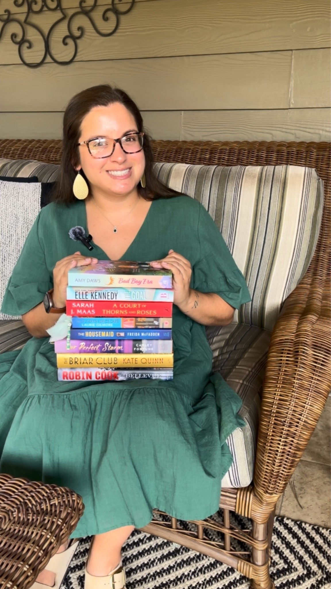 September Reading Forecast: The Books I Want to Read This Month 🍁📚💚

#LTKPetite #LTKSeasonal #LTKootd