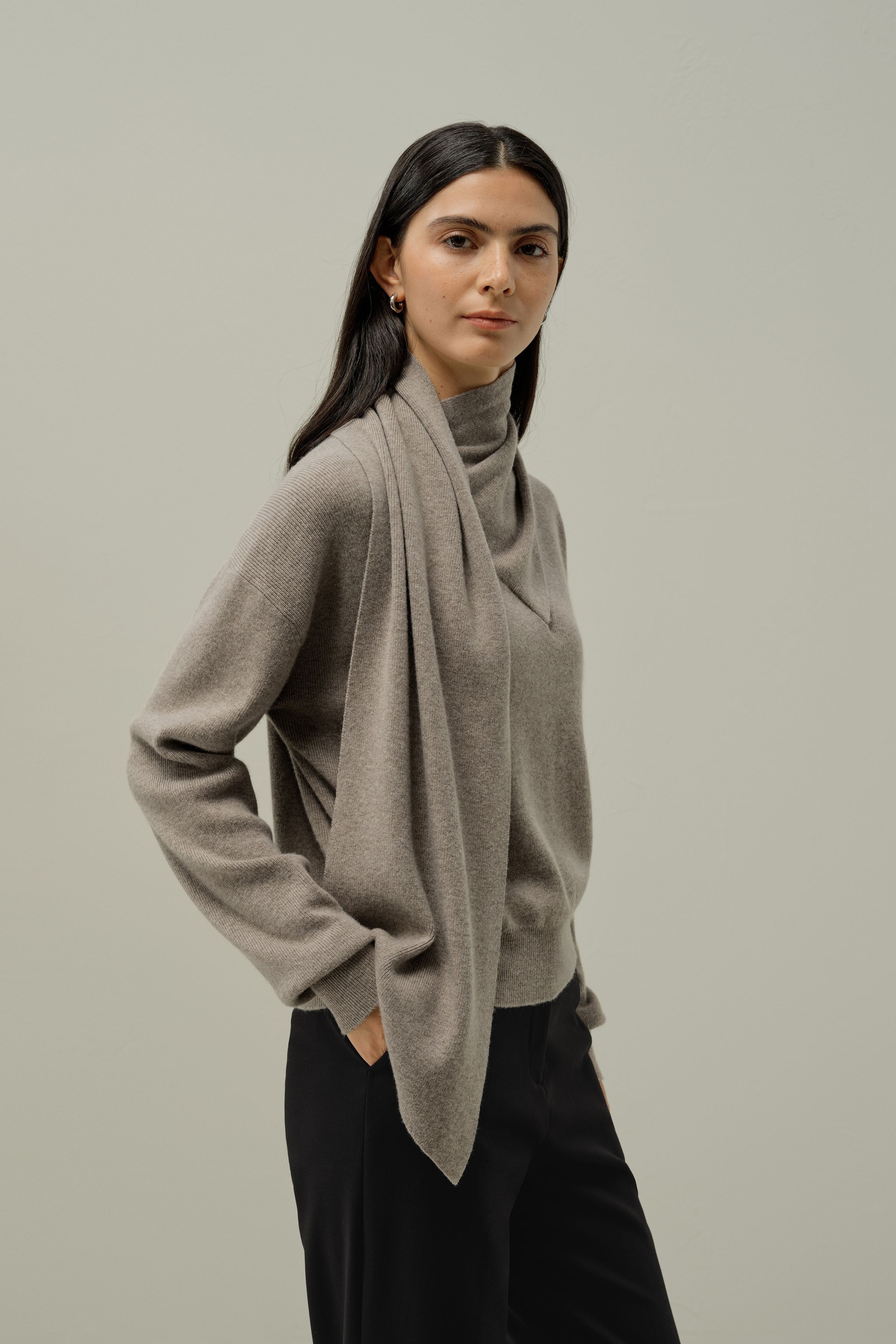 Bowtie Collar Wool-Cashmere Sweater | LilySilk