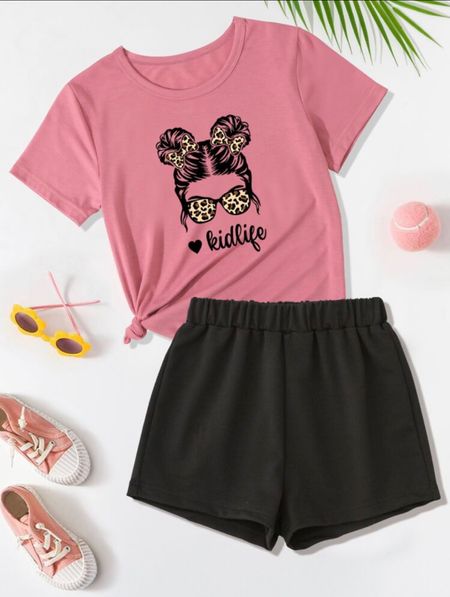 Adorable little girls outfit! #kidslife 

#LTKkids #LTKGiftGuide #LTKsalealert