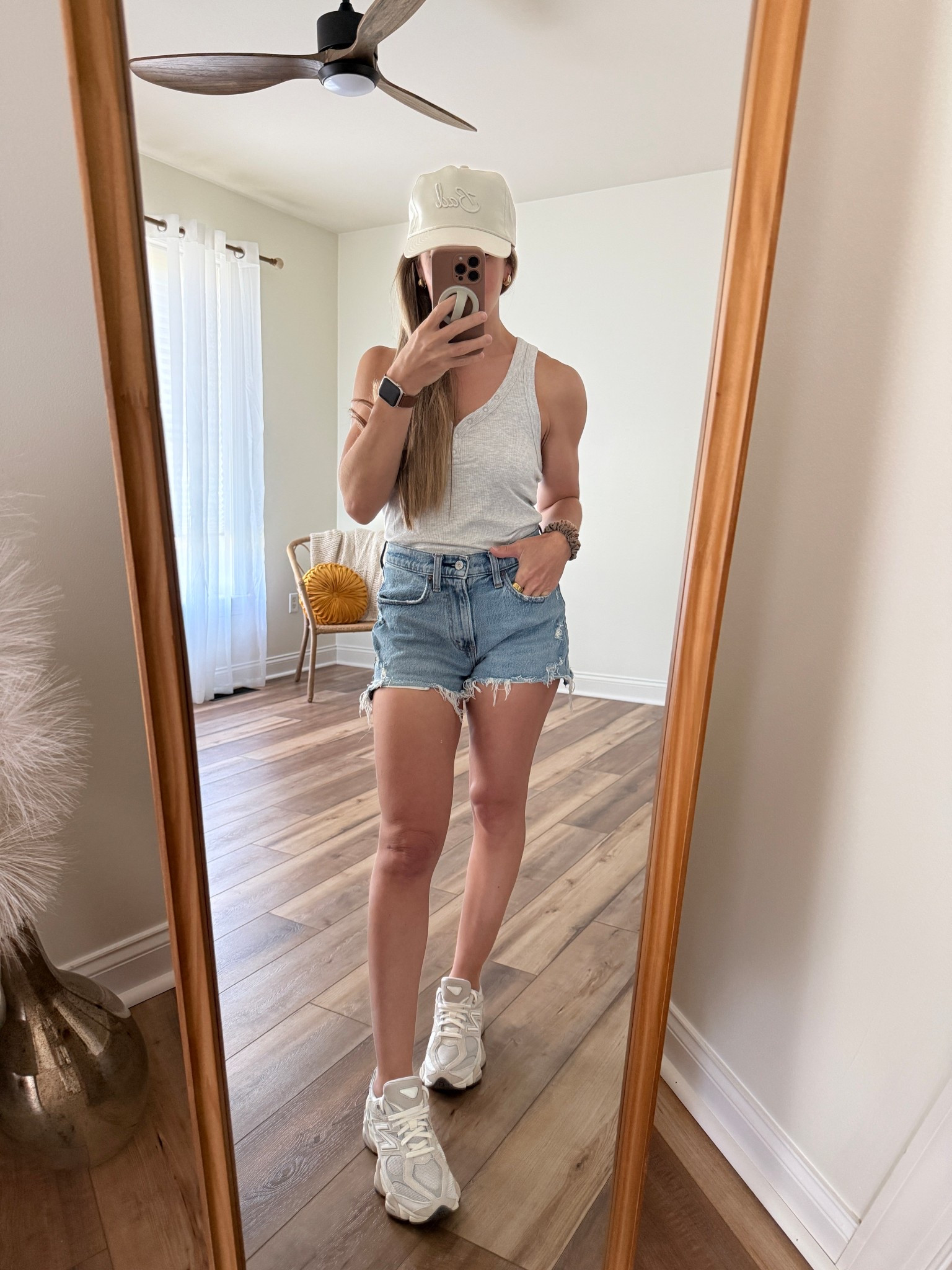 sneaker addiction 👟 

summer / spring / sneakers / new balance / Abercrombie / American eagle / golf / shoes / Jean shorts / hat

#LTKPetite #LTKfitnessgoals #LTKmomlife