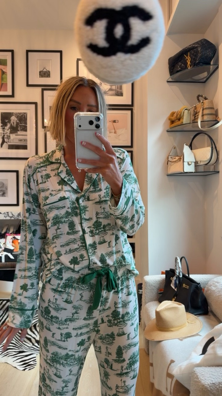 The pj’s that I swear will give you better sleep! 💯 Bonus: they’re super cute 😍