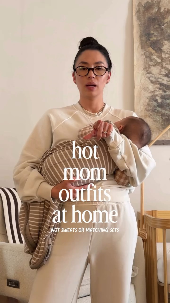 the hairstyle makes the outfit ✨

#comfystyle #momoutfit #momstyle #casuallook #postpartum