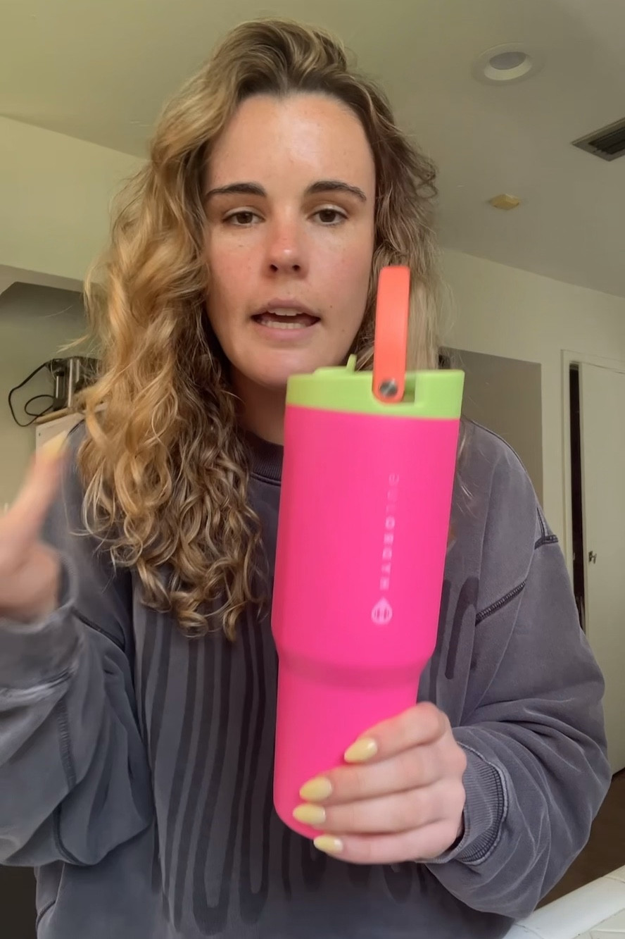 New hydrojug sport review

#LTKFitness #LTKVideo #LTKFindsUnder50