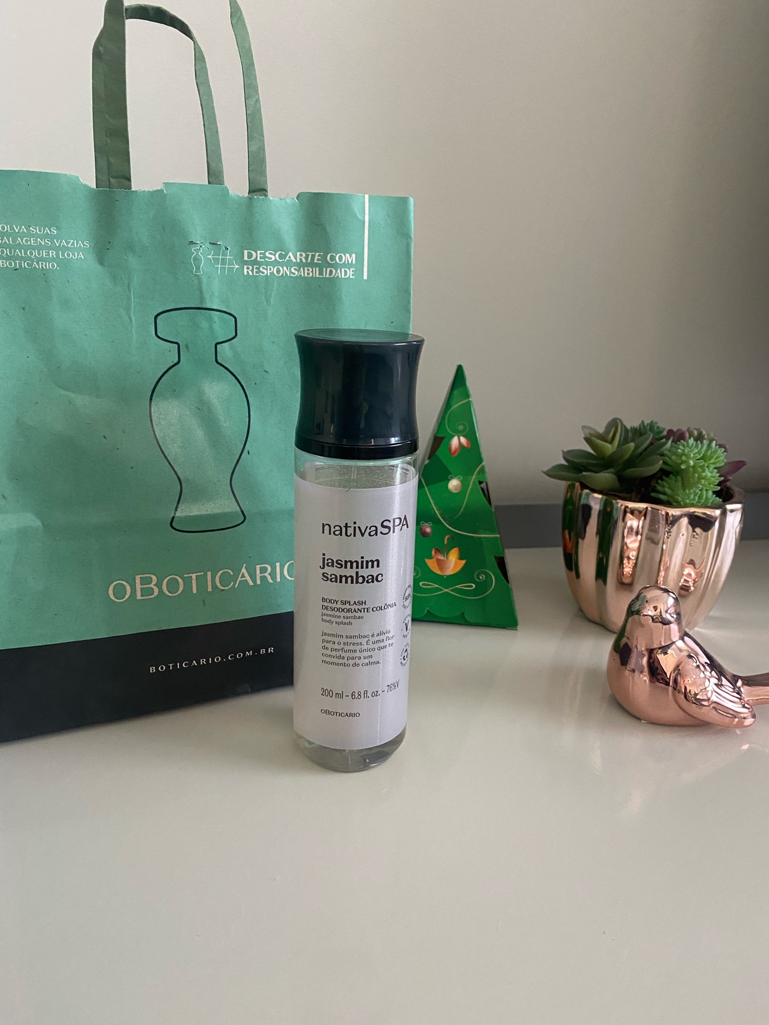 Recebi meu Jasmim no conforto da minha casa! Ele é maravilhoso o cheiro é divino. Nada melhor do que comprar e pagar barato. 😍💖

#LTKbrasil #LTKbeauty #LTKhome