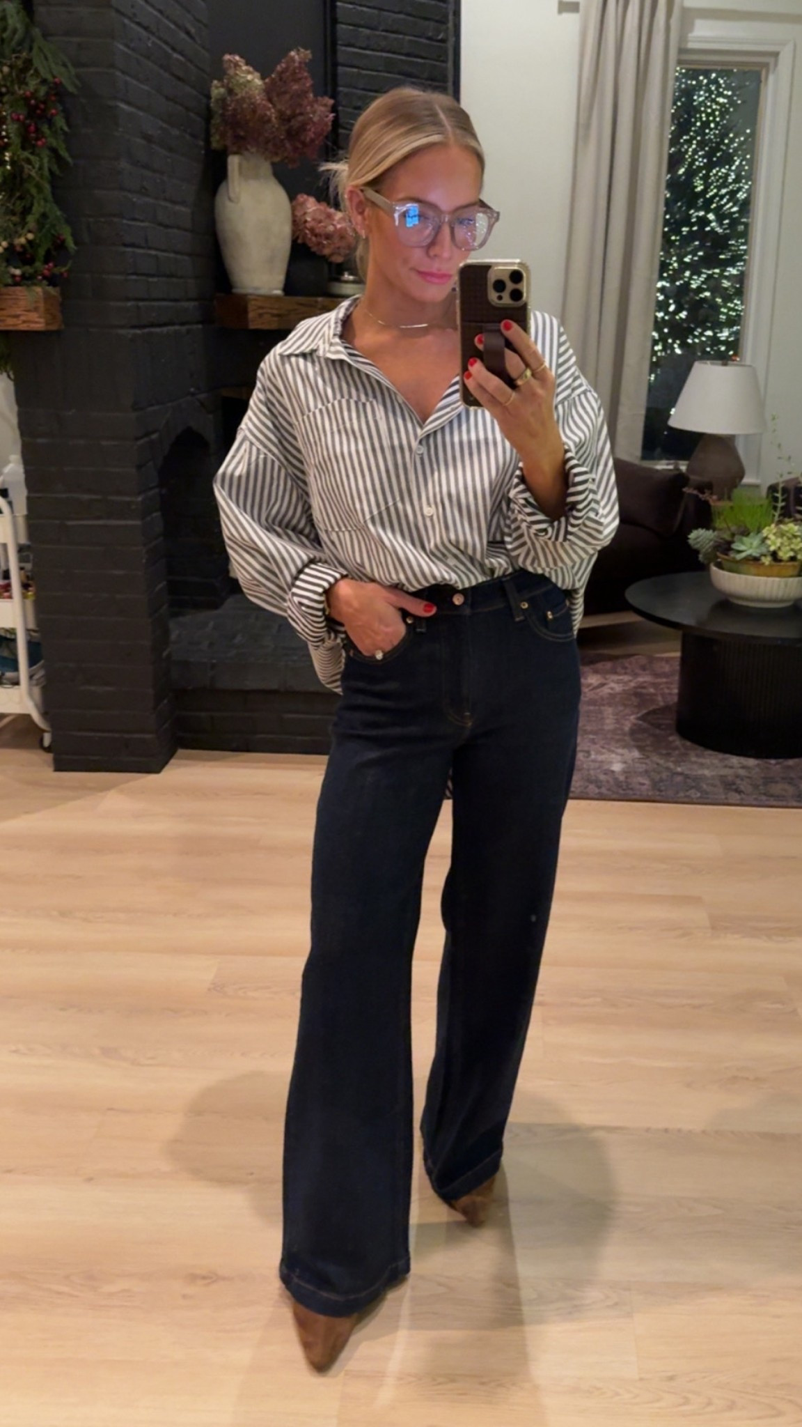 My daughter had her Christmas concert last night. This is what I wore 🎄

Use code LOLAMARIE for my necklace. 

Use code Buwick10 for my phone case. 

#LTKootd #LTKmomlife