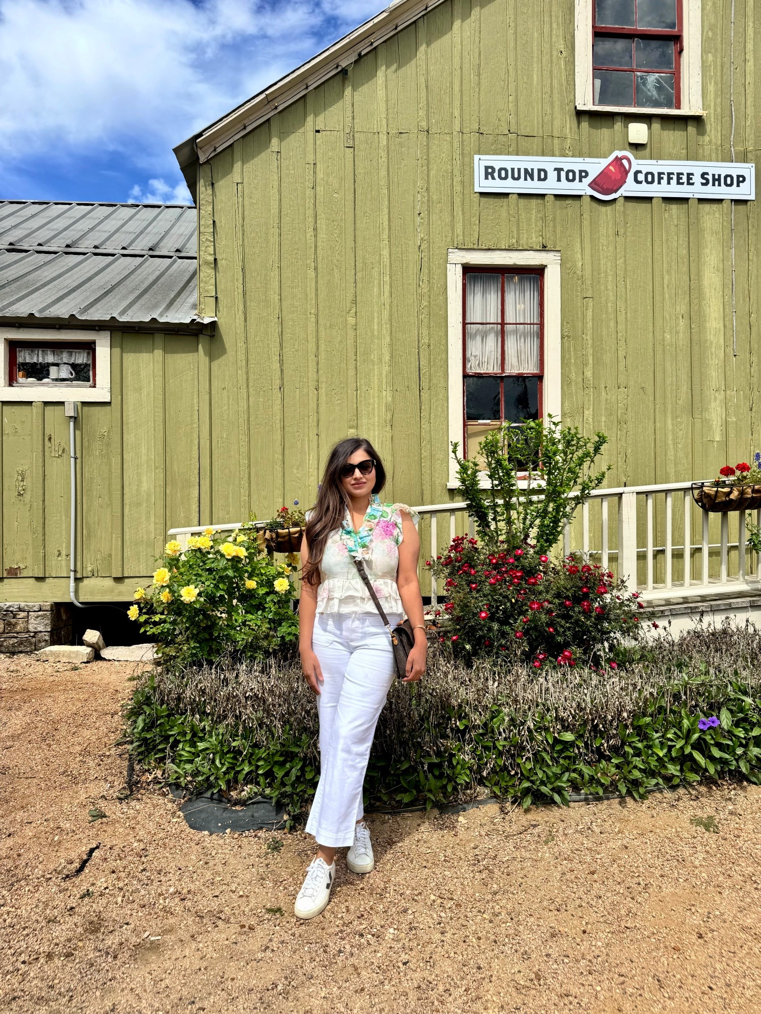 Round top outfit look 

#LTKOver40 #LTKFestival #LTKmomlife