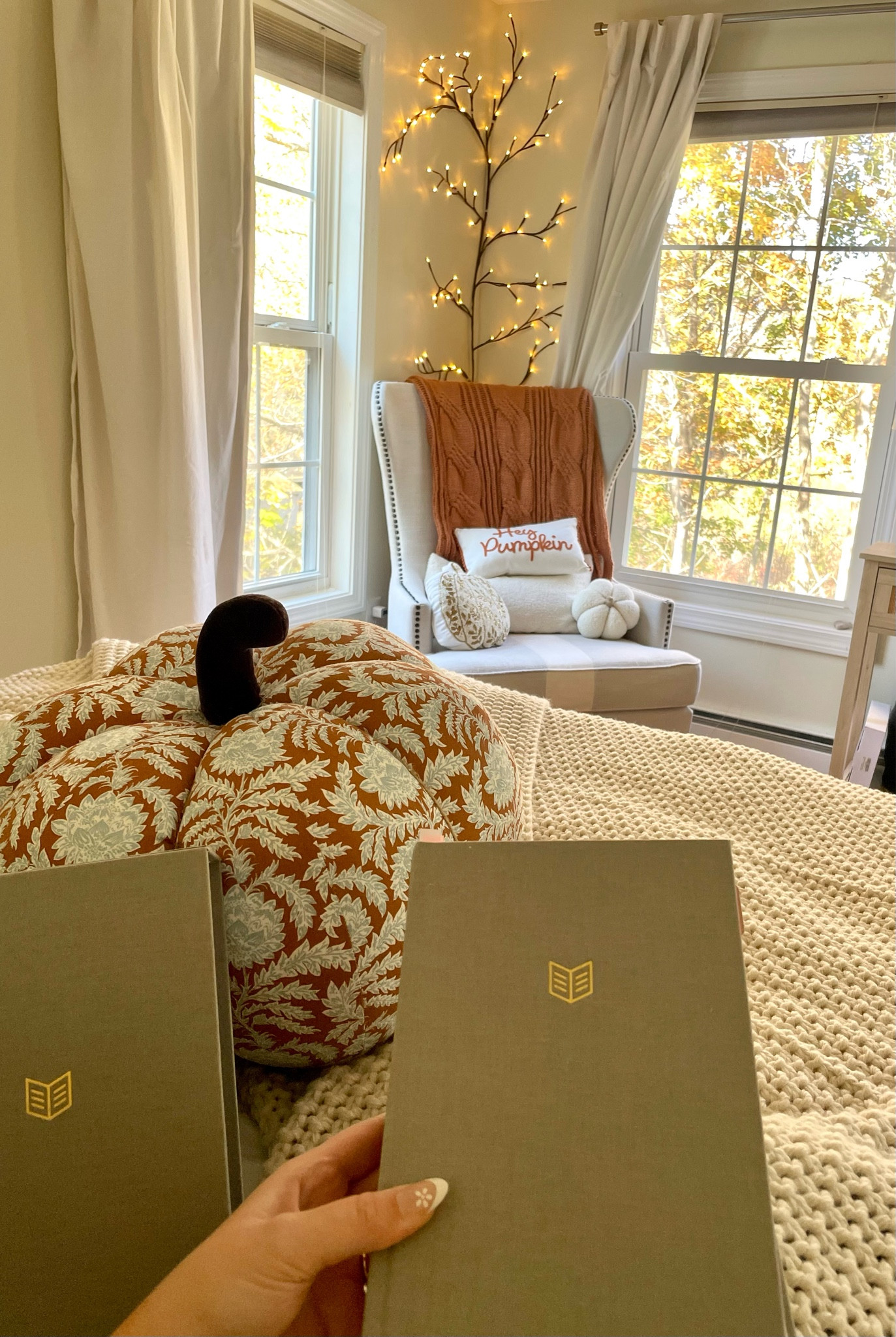 my favorite linen cover Bible with protective sleeve. 

this Bible has note taking space and questions as well as guided prompts. it’s truly beautiful and wonderful for Bible study 

#LTKFindsUnder50 #LTKHome #LTKGiftGuide