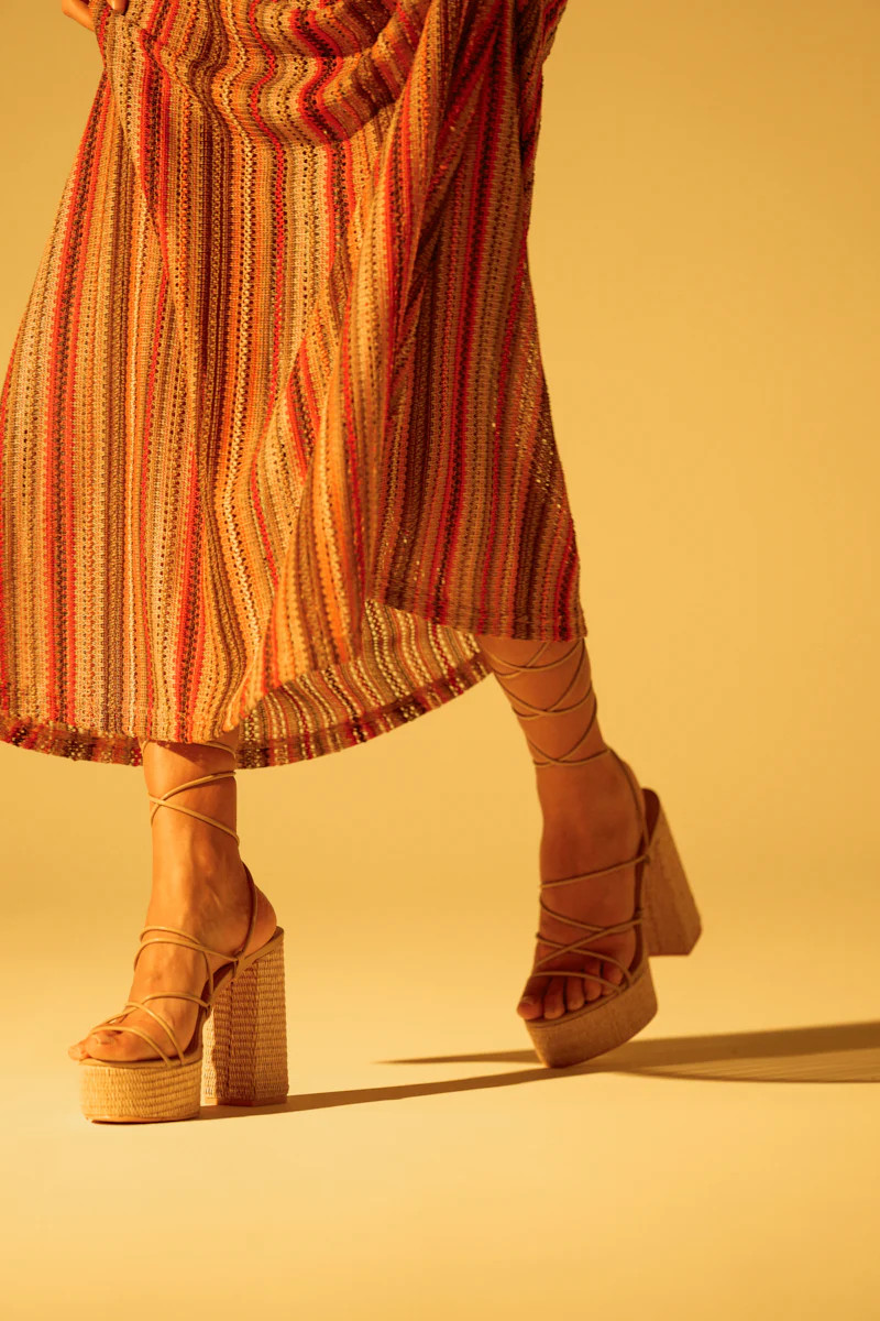 AZALEA WANG CIERRA BEIGE STRAPPY RAFFIA PLATFORM SANDAL | AKIRA