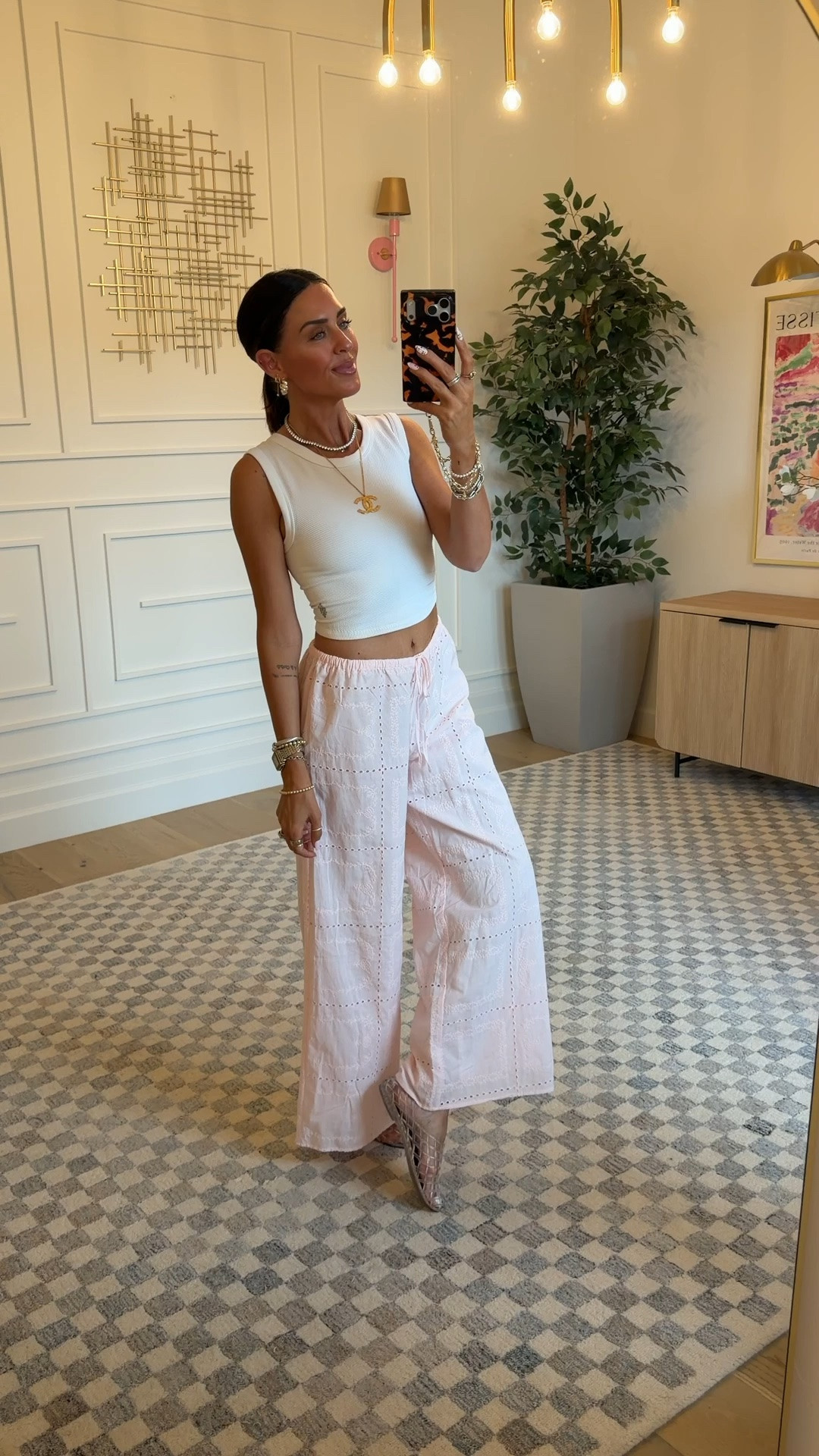 Pull on linen pants - size M
Top - size S

#LTKmomlife #LTKTravel #LTKTall