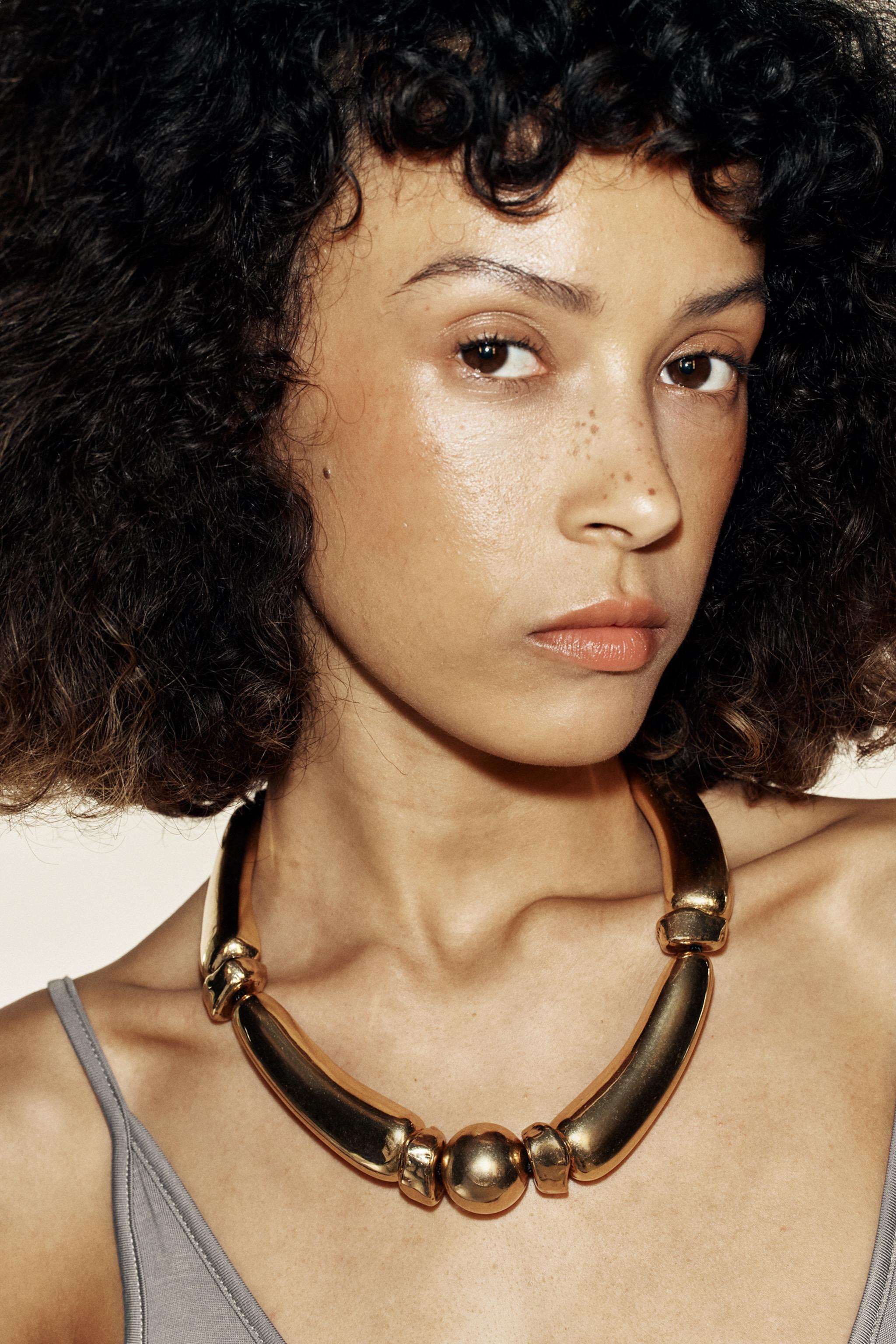 METALLIC PIECES CORD NECKLACE | Zara US