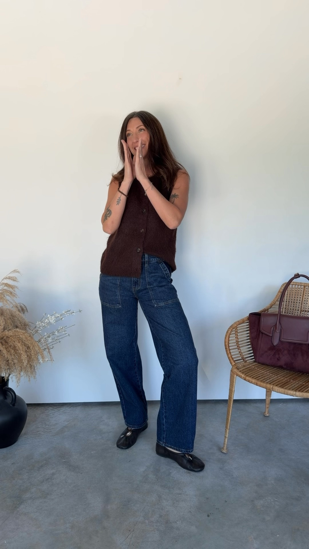 This top is so soft!! 🐻 wearing small top and 4 jeans

#LTKSaleAlert #LTKootd