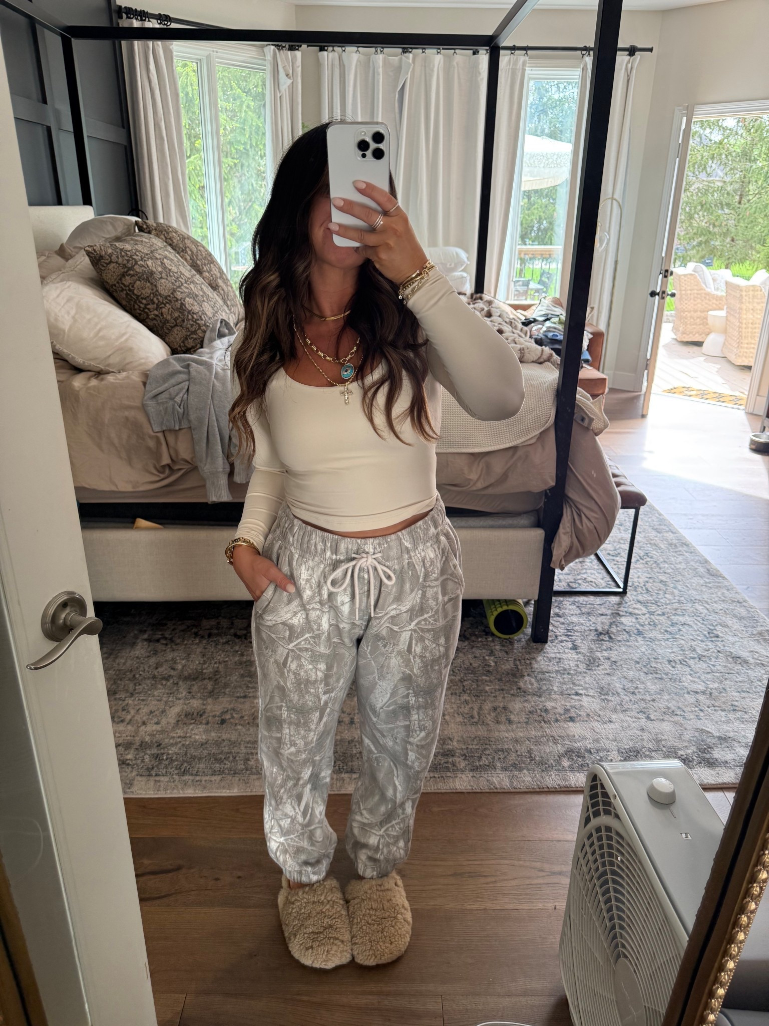 Camo sweat pants >> 

Amazon outfits 
Amazon style 
Amazon fashion 
Summer outfit 
Summer style 

#LTKSeasonal #LTKFindsUnder50 #LTKStyleTip