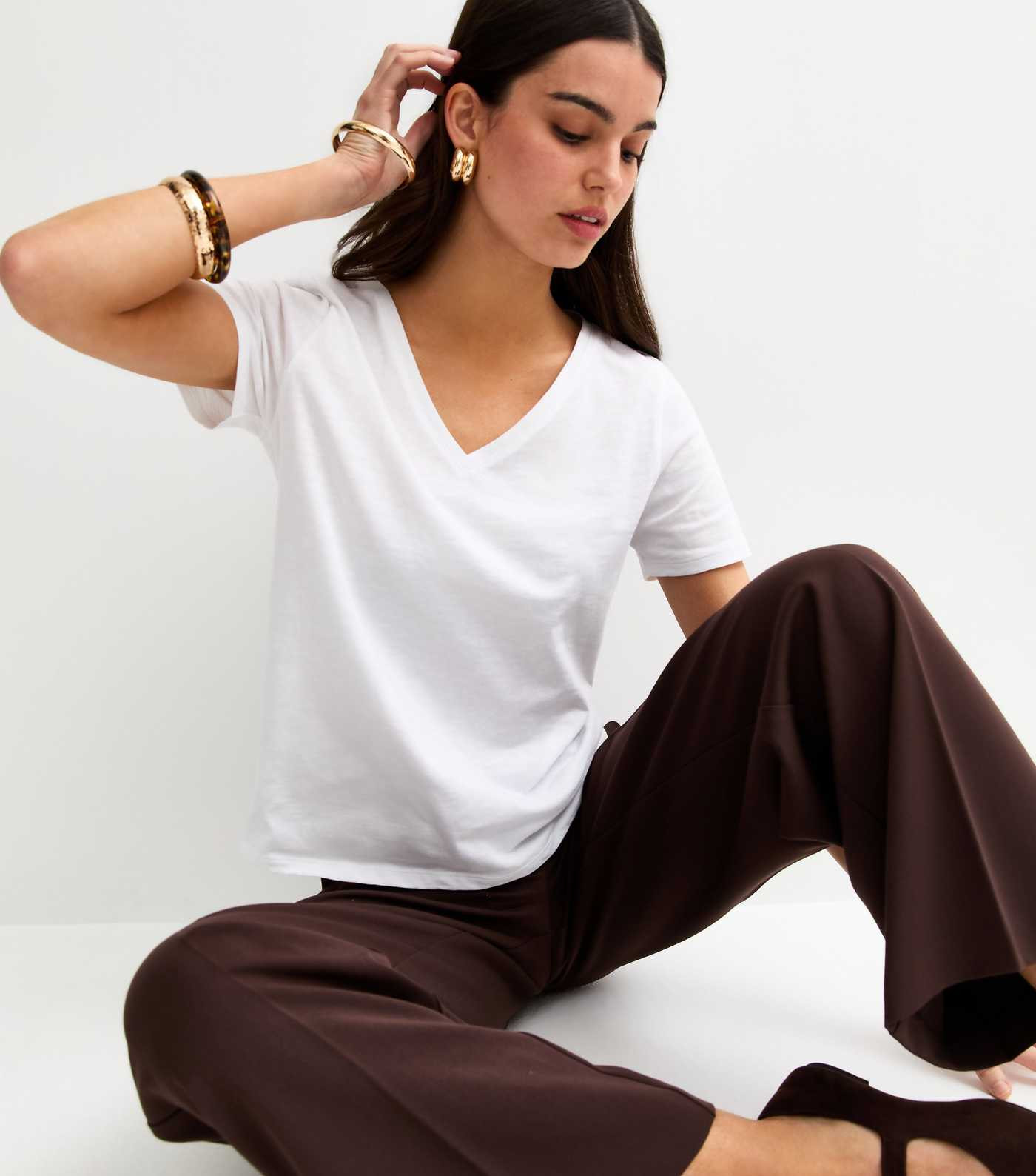 White Cotton V Neck T-Shirt | New Look | New Look (UK)