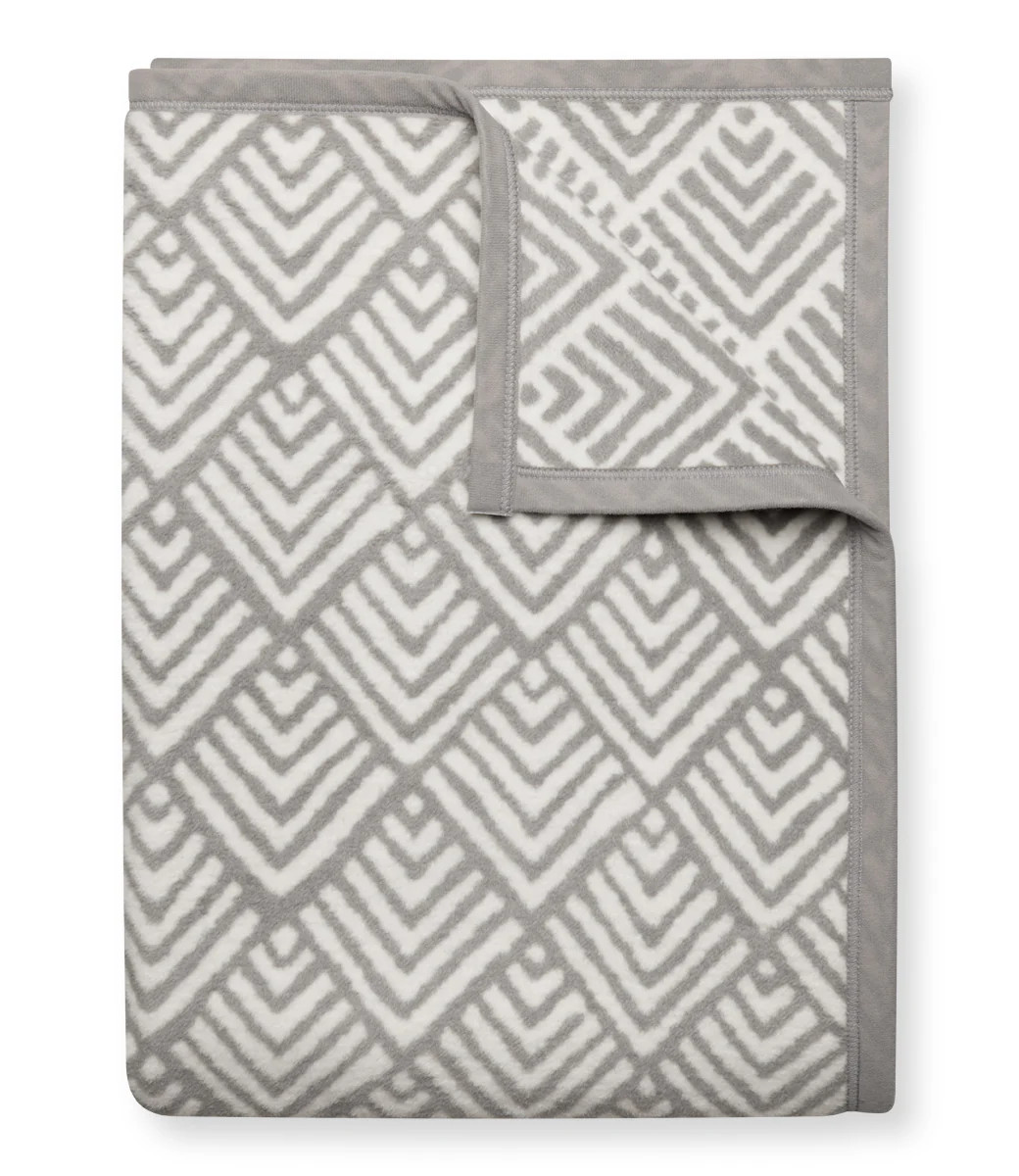 Oyster Cove Diamonds Grey Throw Blanket | ChappyWrap | ChappyWrap