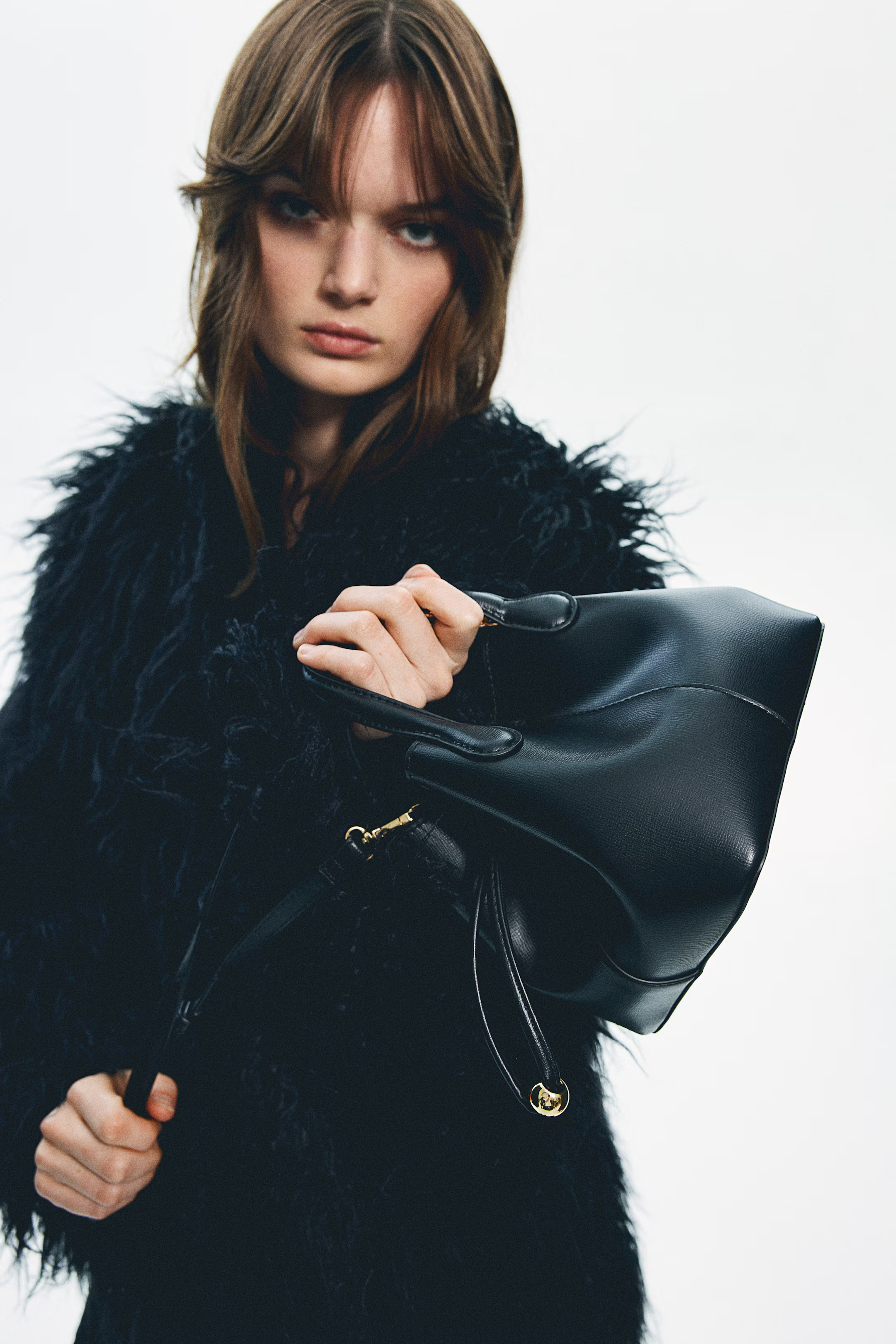 Crossbody Bucket Bag | H&M (US + CA)