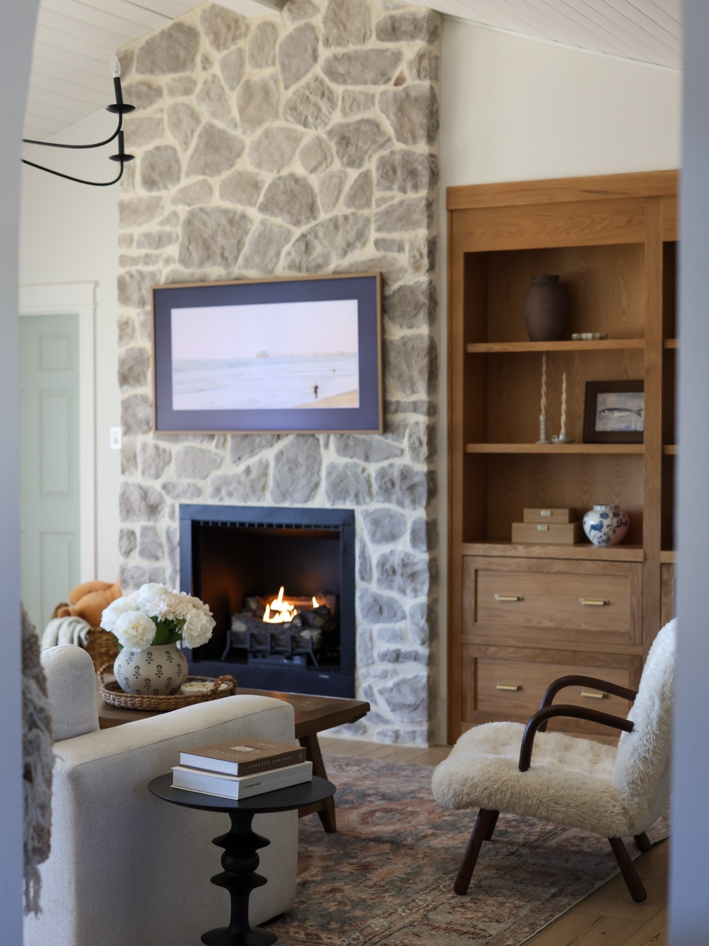 I’ve always loved rugs that feel like they’ve been part of a home for years 🤍 

This one instantly gave our living room that warm, vintage-inspired feel — the colors pull in just enough warmth without feeling busy, and somehow it makes the whole space feel cozier the second you walk in.

It’s the @loloirugs Margot Ocean/Spice Area Rug with CloudPile, and I genuinely can’t get over how soft it is. Like… sink-your-feet-in soft. No shedding and kid-and-pet friendly 🤌

It’s part of the President’s Day sale right now — I linked it in my LTK 🤍

#LTKHome #LTKSaleAlert