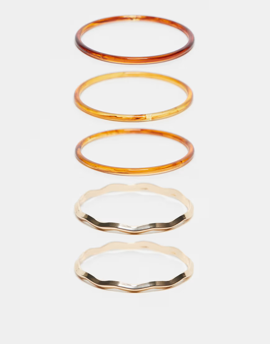 ASOS DESIGN pack of 5 bangle bracelets with tort and metal mix detail in multi | ASOS (Global)
