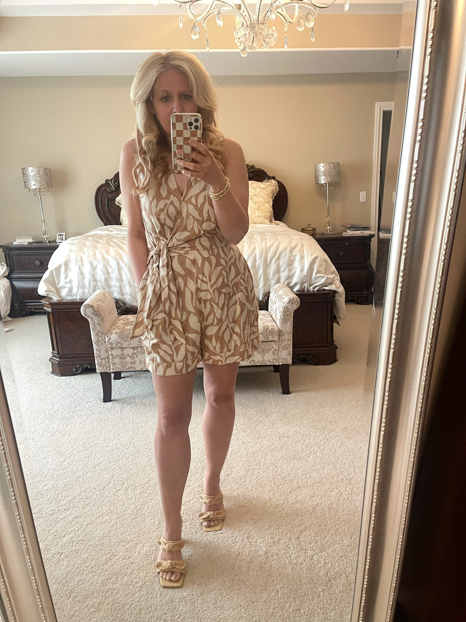 This target romper can be dressed up or down. 






Target finds
Sandals
Romper
Neutral outfit 
Summer outfits 

#LTKmidsize #LTKfindsunder50 #LTKover40