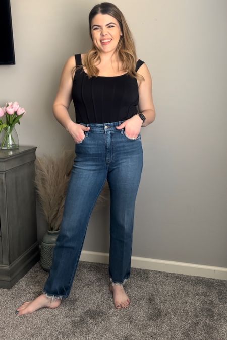 These jeans are amazing if you are an apple shape. Some of my favorite good American jeans! These fit so well! I’m in a size 12 and I’m 5’7. Currently 30% off
Midsize, jeans, curvy 

#LTKsalealert #LTKcurves #LTKFind