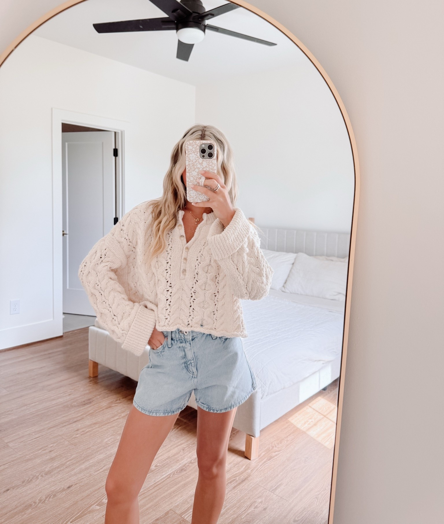 free people top & zara denim shorts!!
• wearing a size small top and 0 shorts

#LTKootd