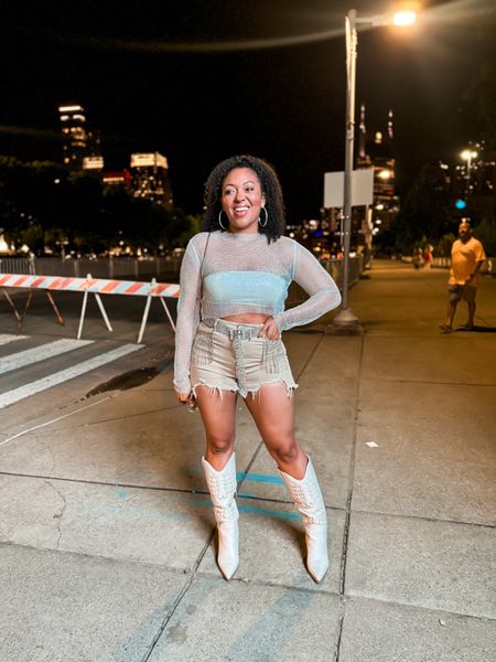 Lookin’ for me, I be out in Tennessee. - @shaboozey 

#CMAFest Night 2 with @covergirl ☺️✨ I loved this look. I love the denim shorts and sparkly top. 

#LTKFindsUnder100 #LTKStyleTip #LTKMidsize