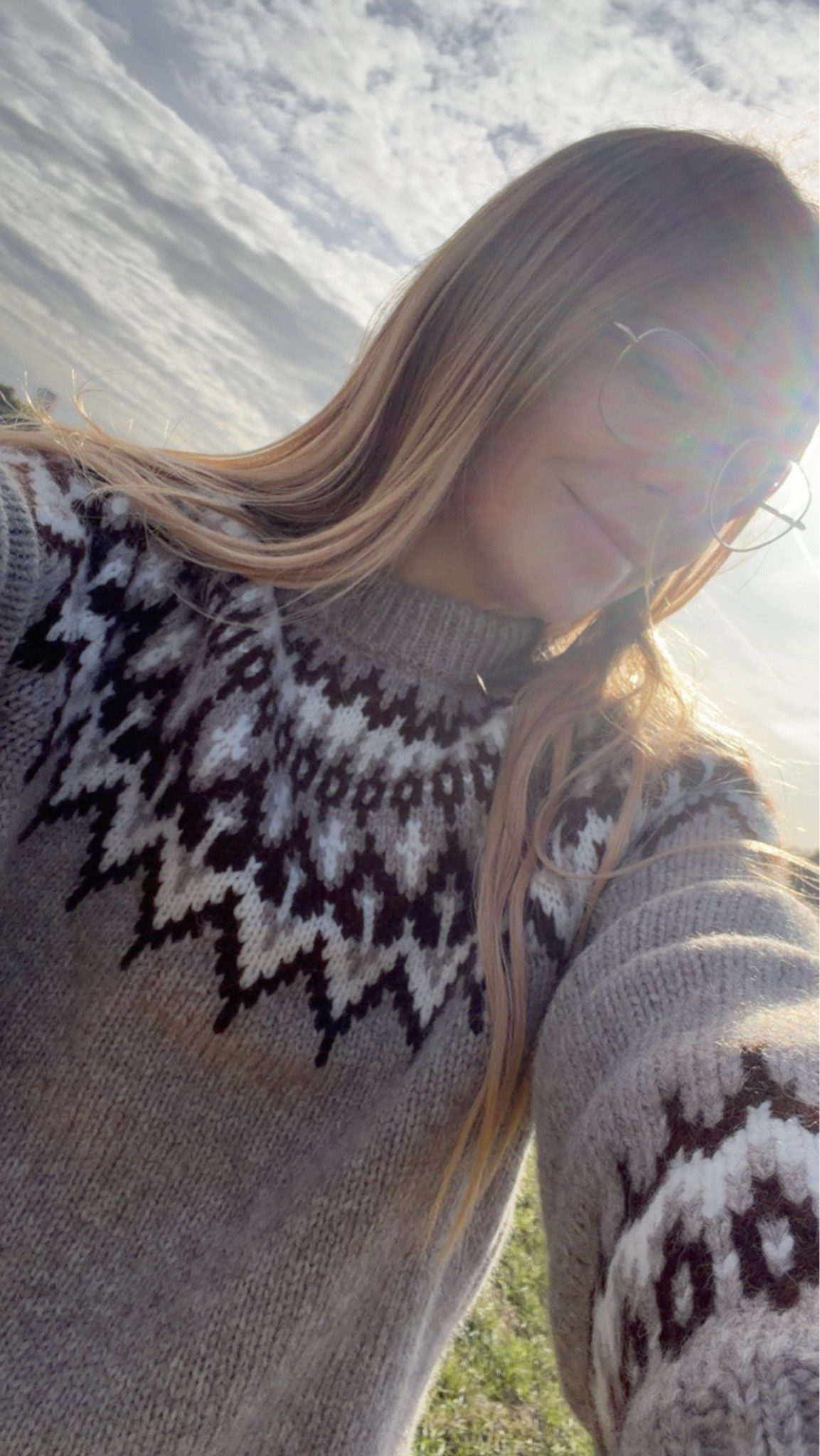 My sweater is Jenni Kayne from last yet. She did it in a gorgeous grey cardigan this year. It’s the first one linked. I wear size Small