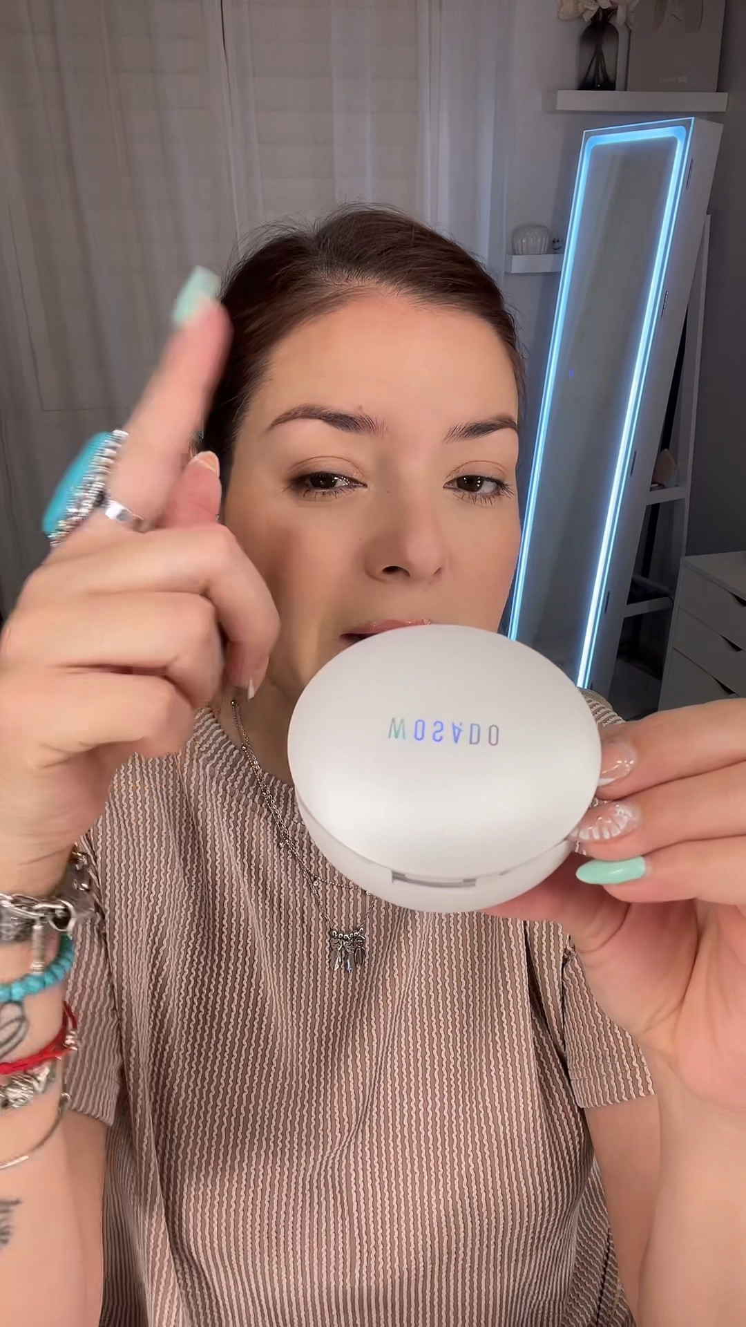 Magnetic Eyelashes- Pestañas con imán 

#LTKFindsUnder50 #LTKBeauty #LTKStyleTip