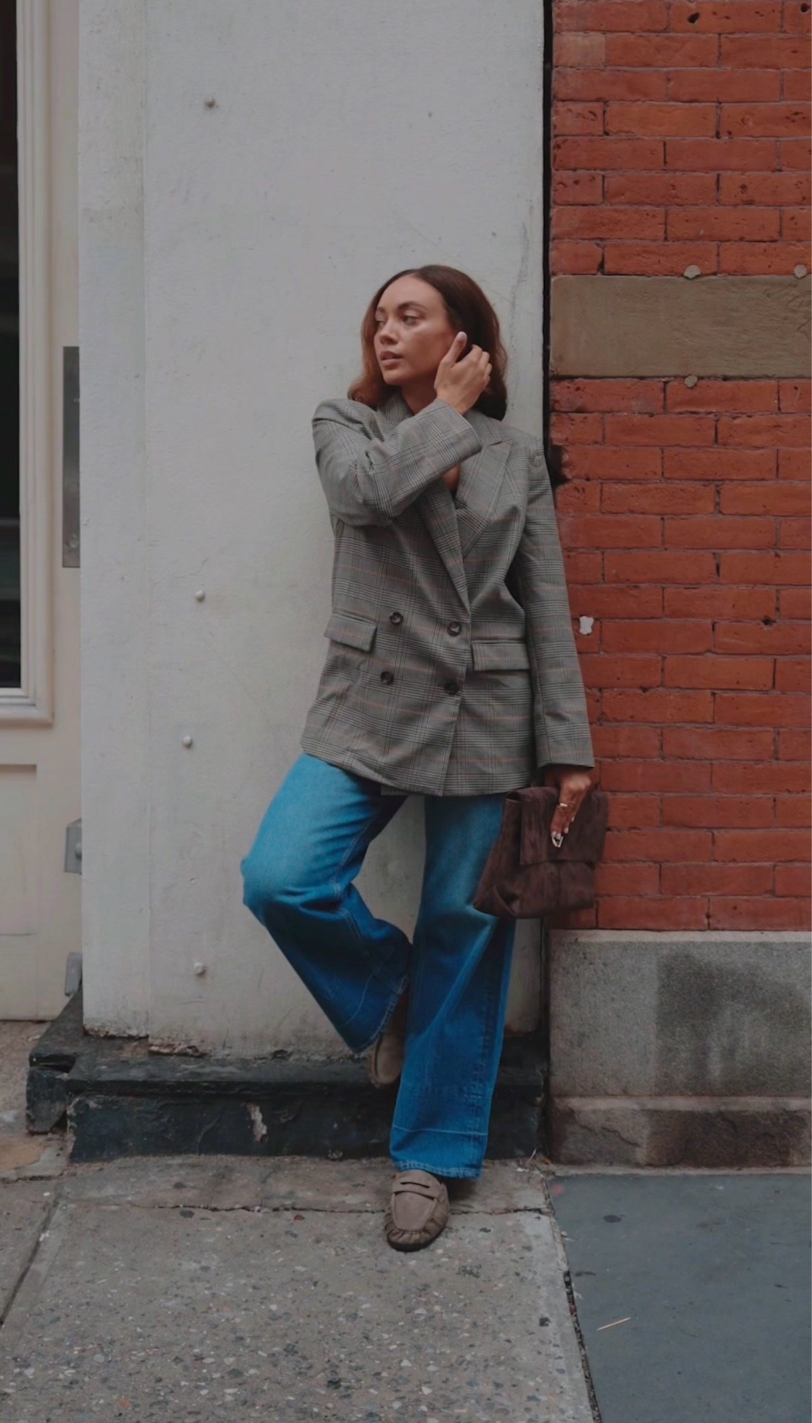 Work outfit inspo for fall! This look is perfect for a day in the office. Saving these high rise, wide leg jeans in medium wash along with the oversized blazer

#LTKootd #LTKSeasonal #LTKWorkwear