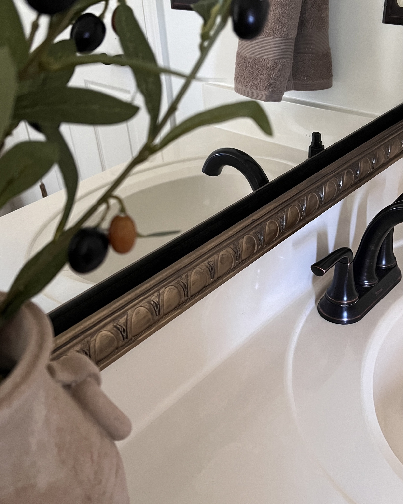 DIY Custom Frame , budget friendly , antique frame. #vintagehome #homedecor #frame #diyproject 

#LTKHome