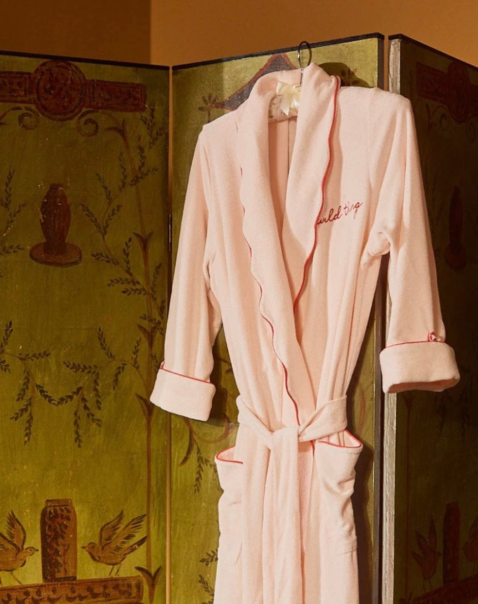 Weezie collection lightweight scalloped robe for Mother’s Day

#LTKgrwm #LTKMothersDay #LTKmorningroutine