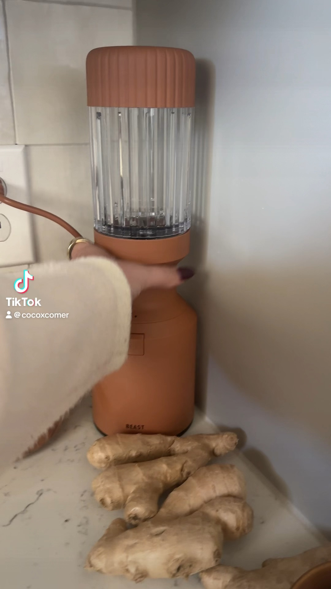 Honestly, the most beautiful smoothie maker and I love her 

#LTKCyberWeek #LTKHome #LTKFindsUnder100