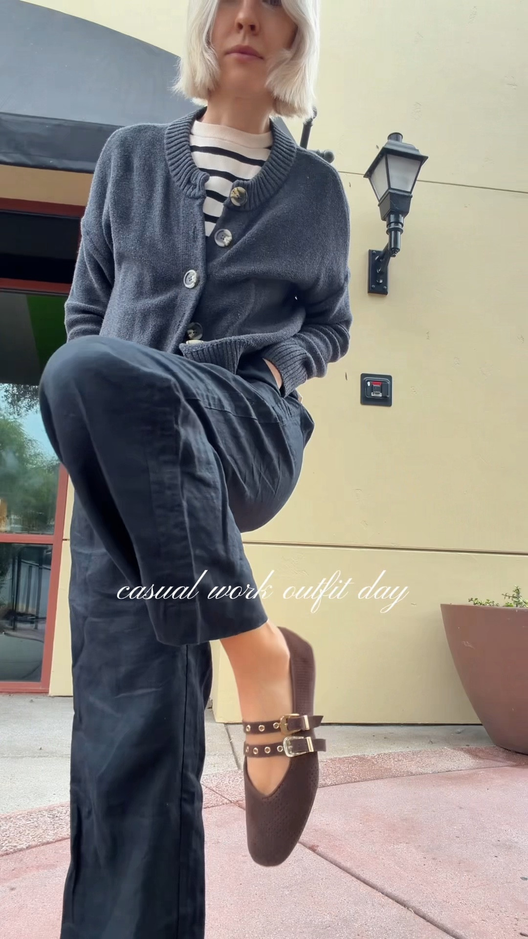 📝 CAPTION:
Casual office outfit 🤍

#LTKstyletip #LTKworkwear #LTKfindsunder100 #OfficeOutfit #WorkWear #CasualOffice #BusinessCasual #OutfitInspo #WorkOutfit #OfficeFashion #OOTD #EverydayStyle #CasualChic #WorkWearStyle #LTKfashion

#LTKdayinmylife #LTKvlog #LTKgrwm