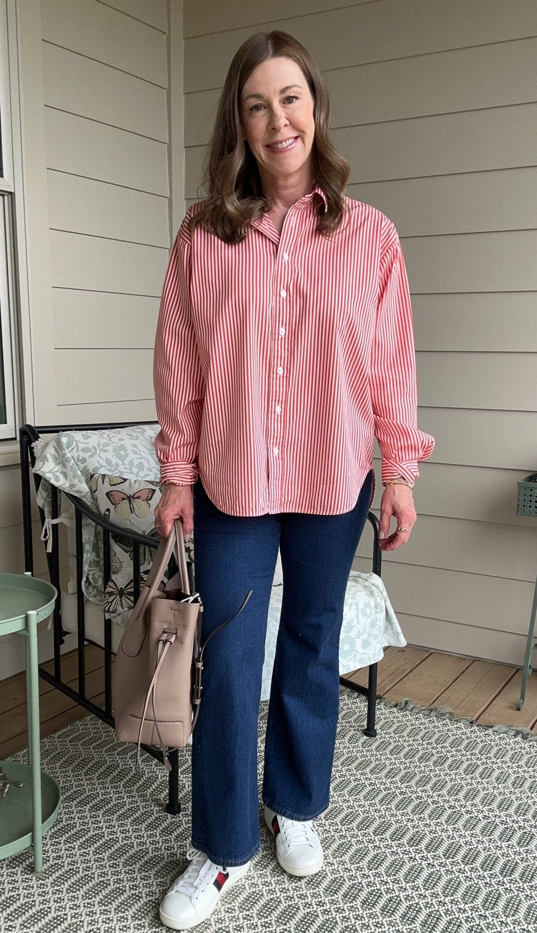Outfit of the day
Spanx button down
J Crew jeans 
Gucci shoes
#spanx #jcrewjeans

#LTKootd