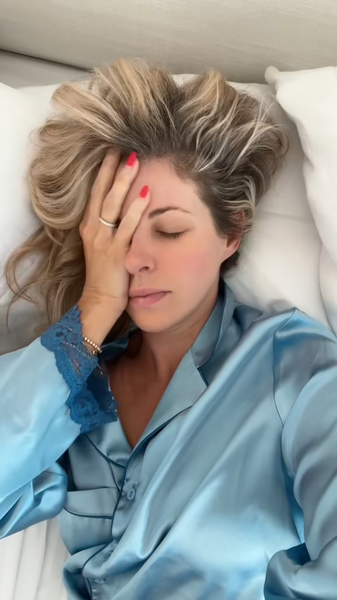 A day in the life as a content creator — behind the scenes, editing, styling, and sharing my favorite beauty, fashion, and lifestyle finds. Everything linked on LTK. 👉🏻 https://liketk.it/5F3hL

#ContentCreatorLife #CreatorRoutine #BehindTheScenes #LTKCreator #LTKFinds #TrendingOnLTK #DailyVlog #CreatorLife #BeautyAndLifestyle #WorkFromHomeLife #ViralContent #EverydayContent

#LTKdayinmylife #LTKootd #LTKgrwm