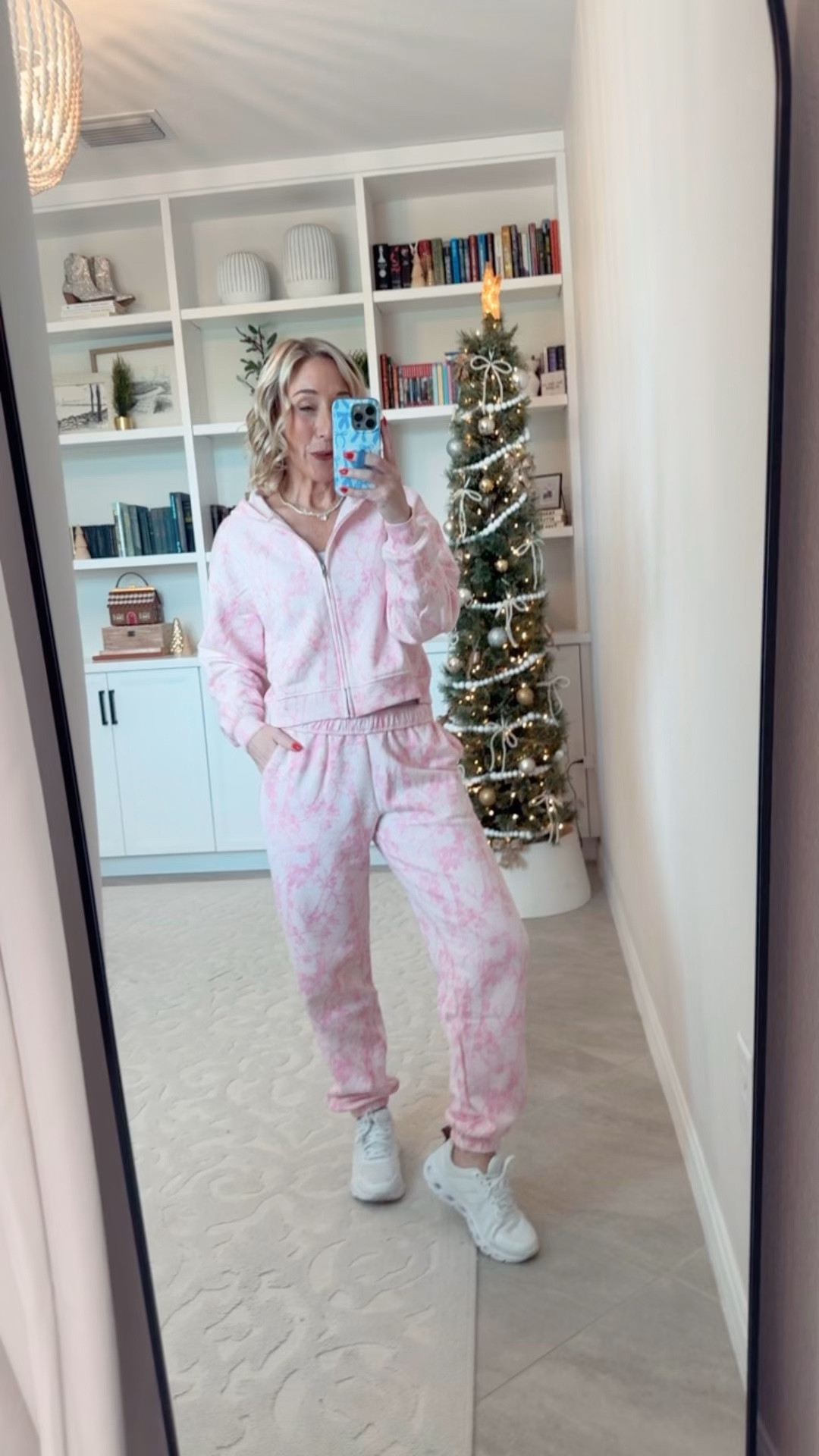 Walmart - more new arrivals 

Boxy Zip-Up Hoodie - size small. $14.98. 3 colors. 

Fleece Joggers - size small. $12.98. 2 colors. 

 

#LTKSeasonal #LTKOver40 #LTKFindsUnder50